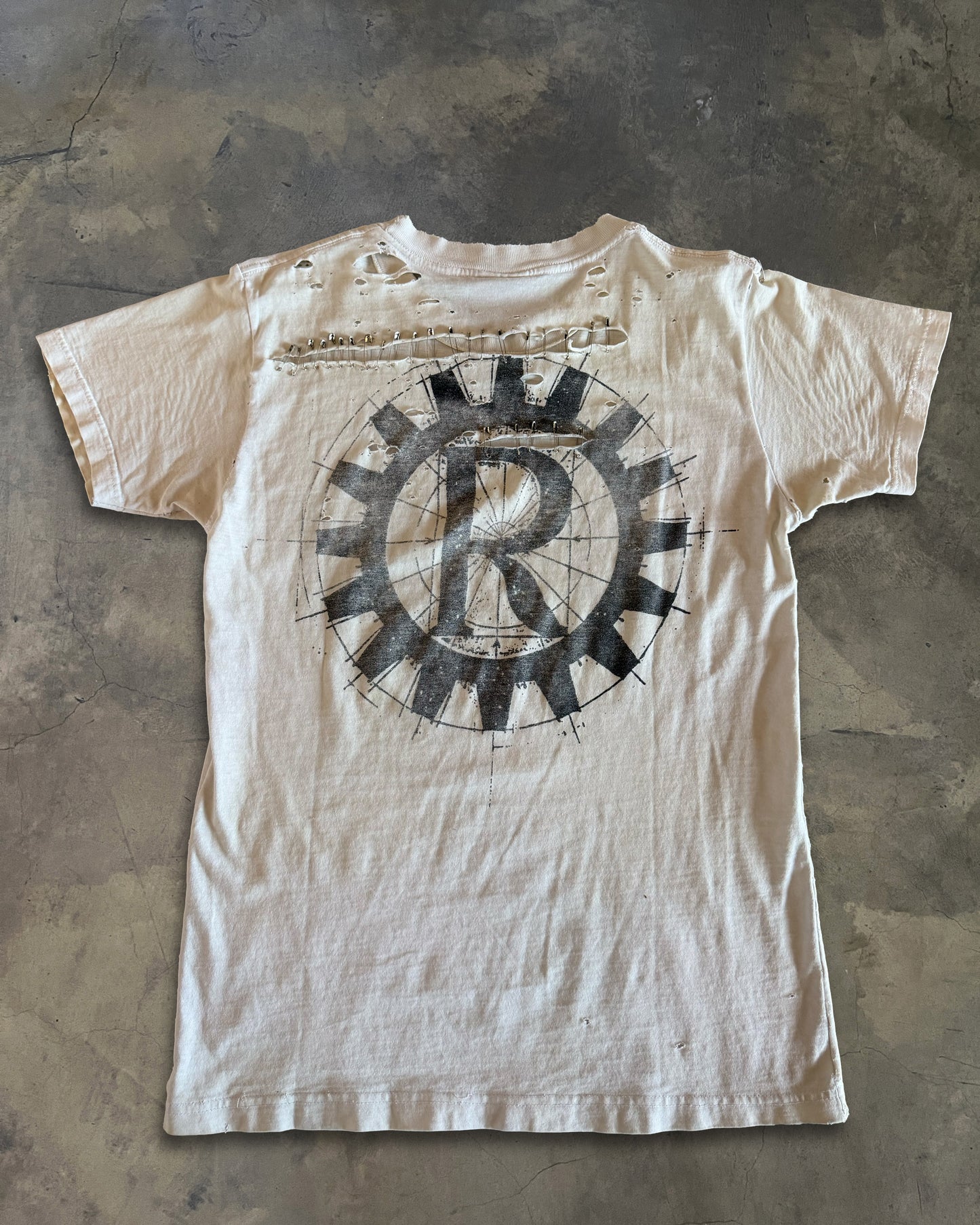 VINTAGE RACE AGAINST THE MACHINE TEE