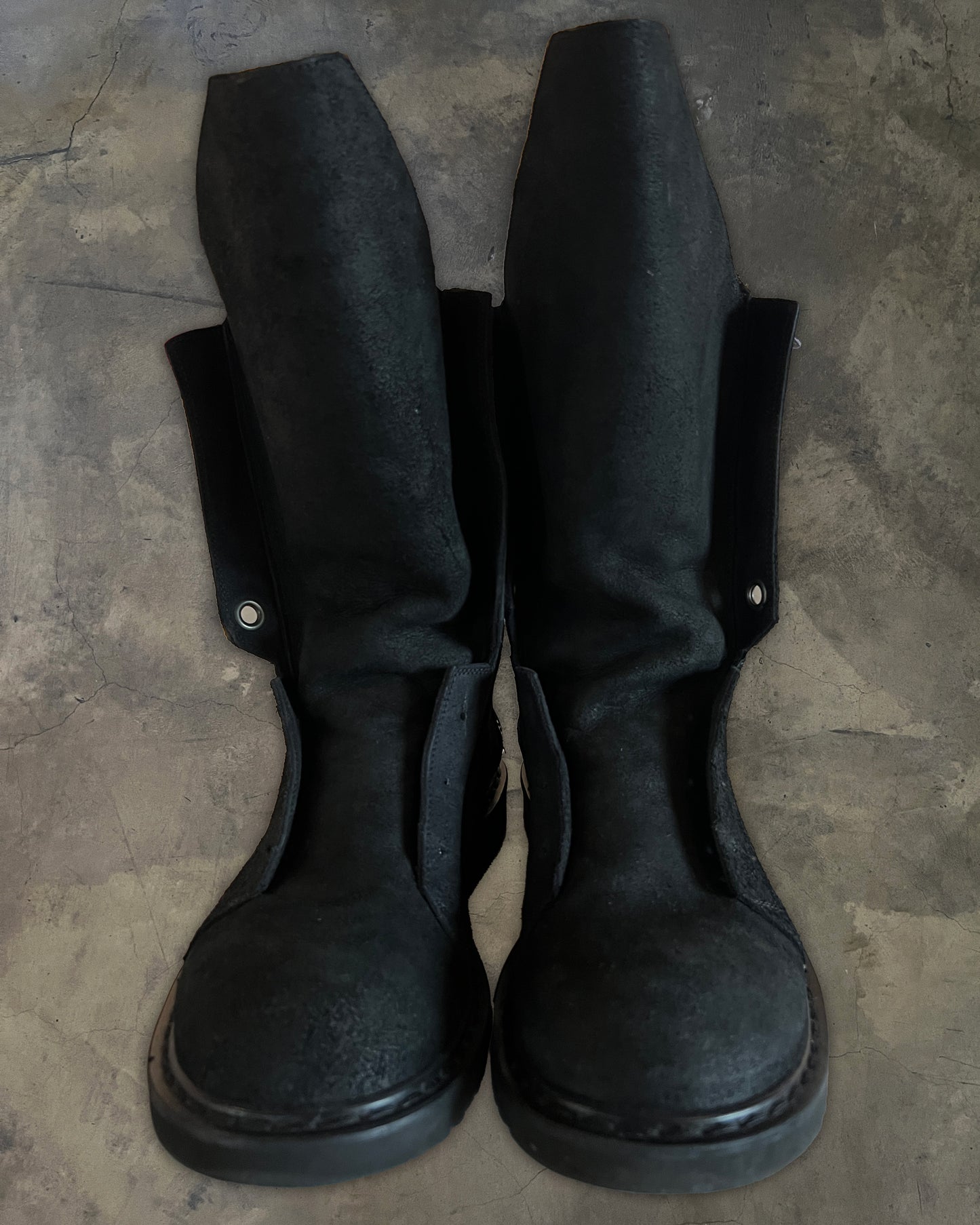 RICK OWENS SS2012 “NASKA” BLISTERED LEATHER RAMONE BOOTS