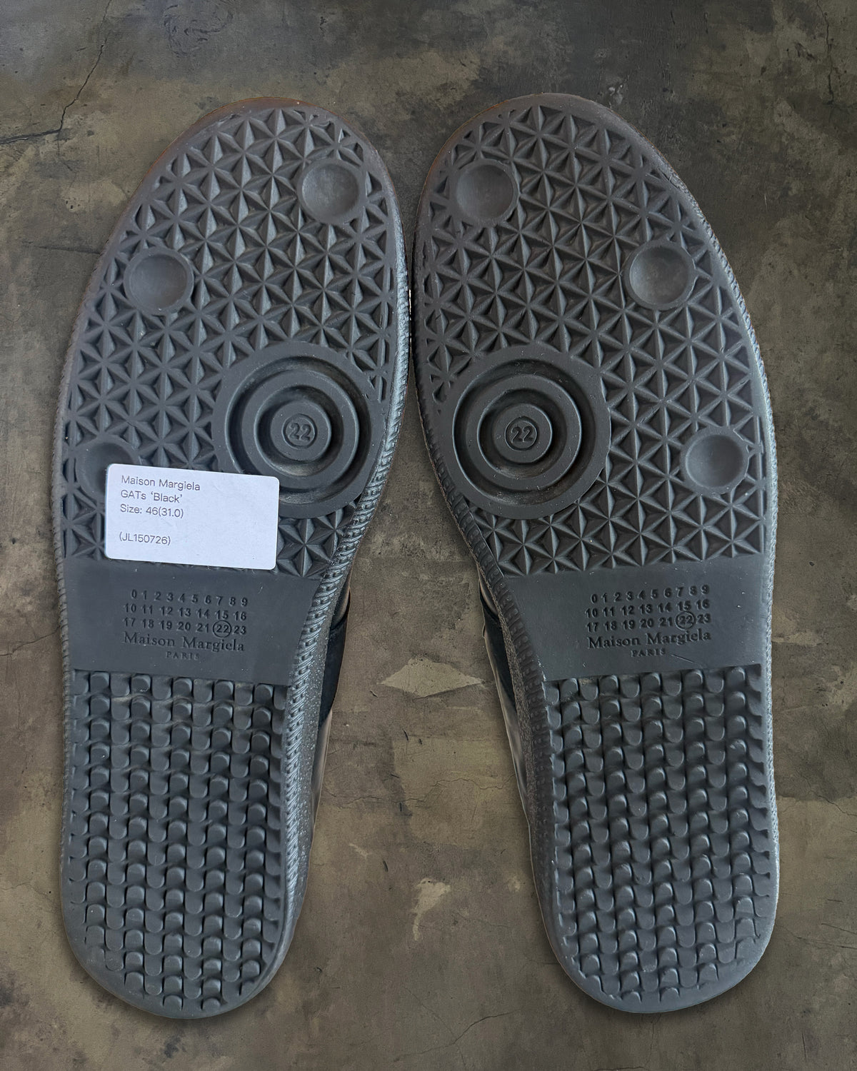 MAISON MARGIELA BLACK GAT 46