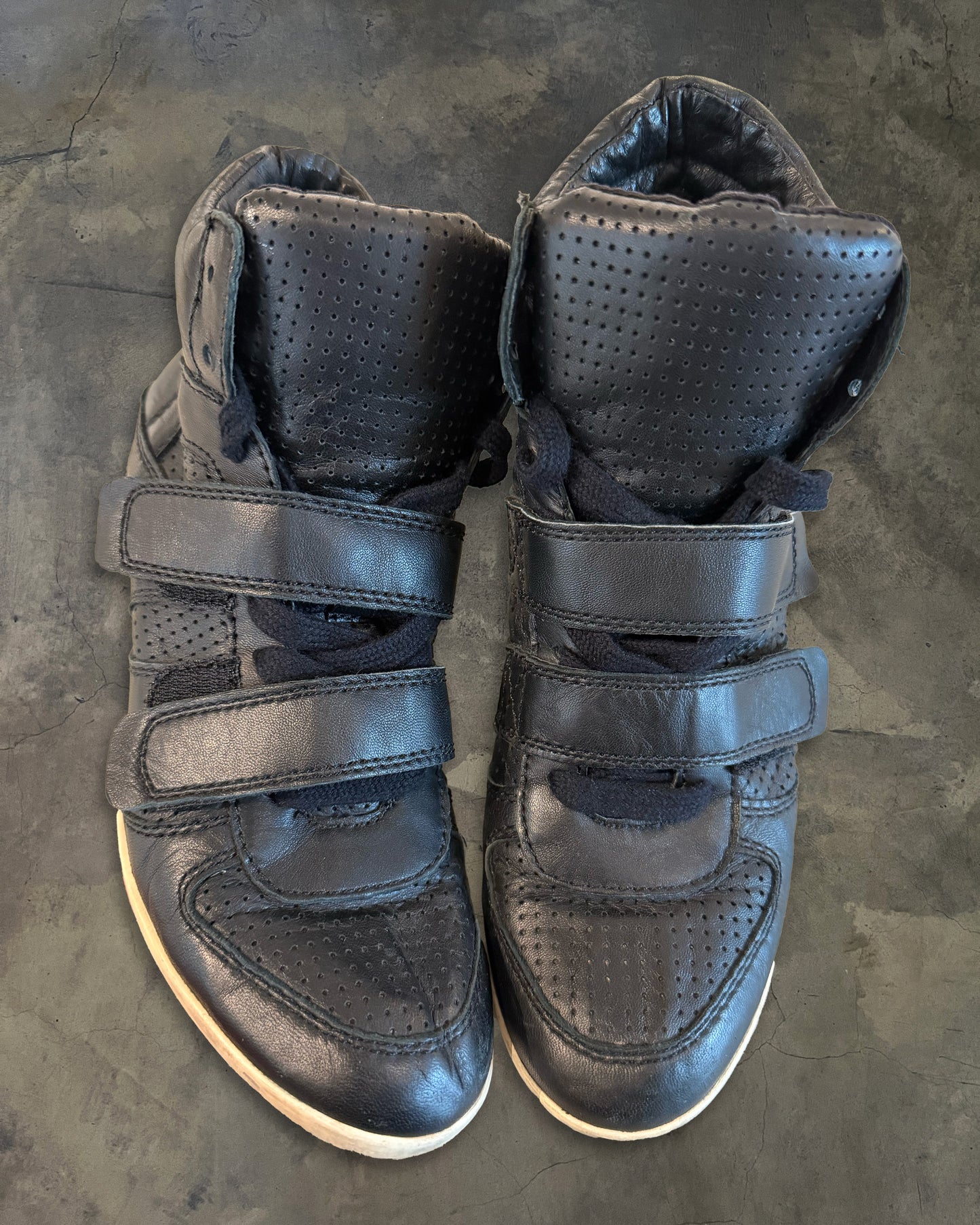 ASH BLACK WEDGE