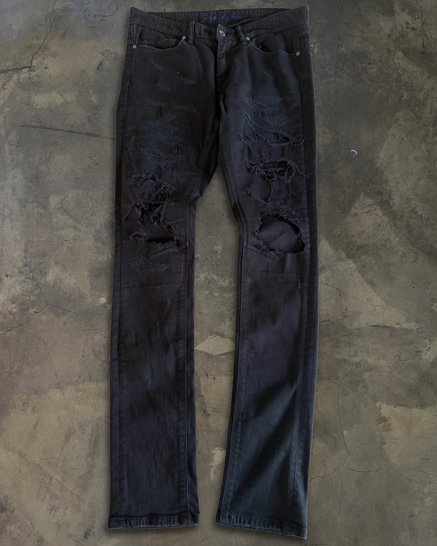 GOSTAR DE FUGA DISTRESSED SKINNY DENIM