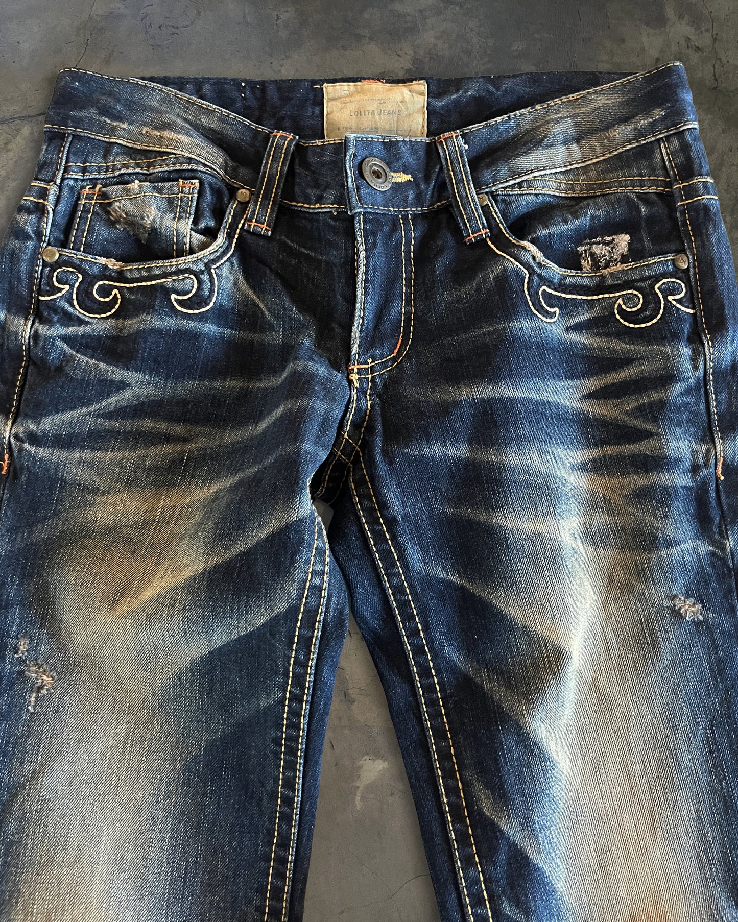 LOLITA MUDWASH FLARED DENIM