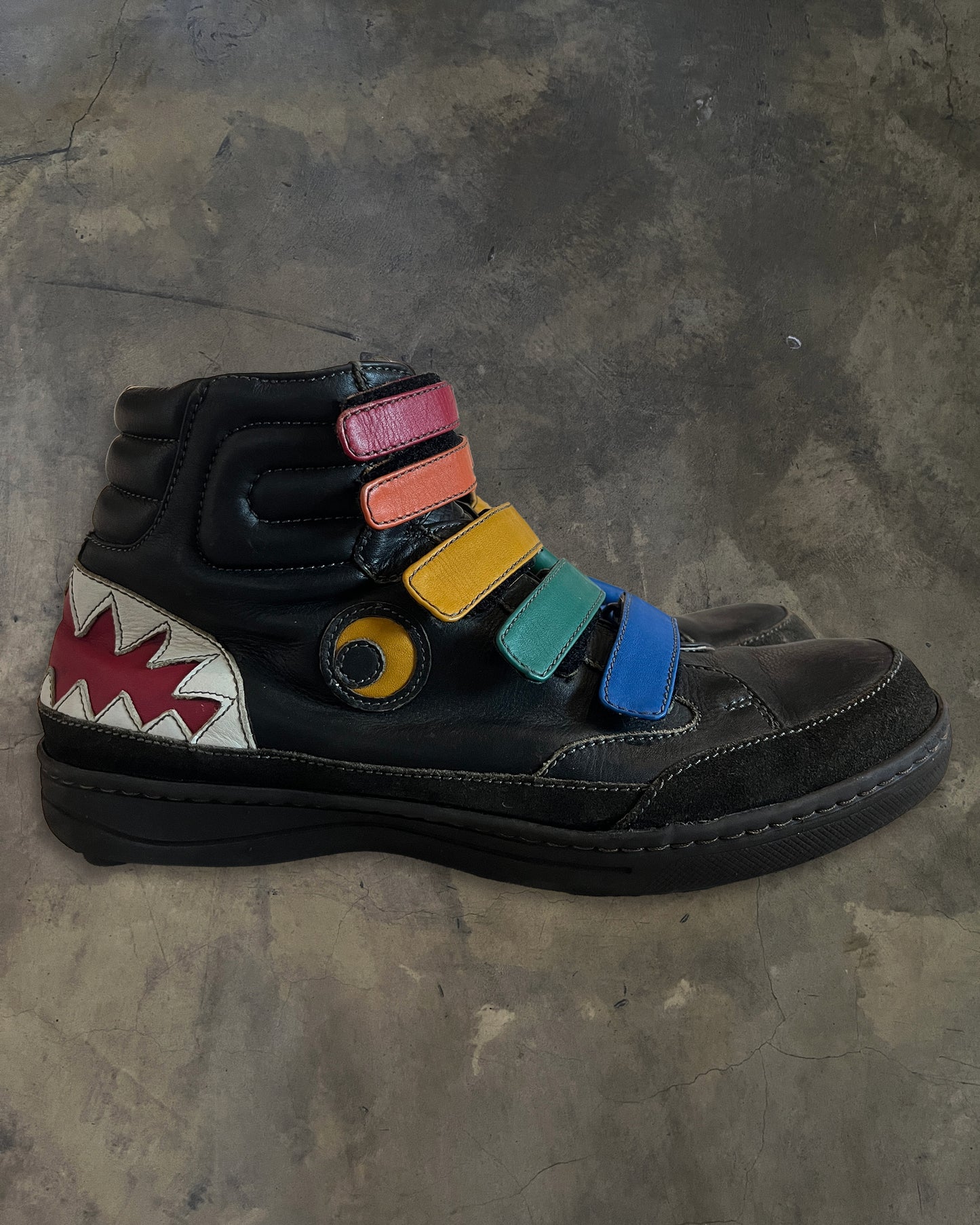 JCDC VELCO STRAP SHARK HIGH TOPS