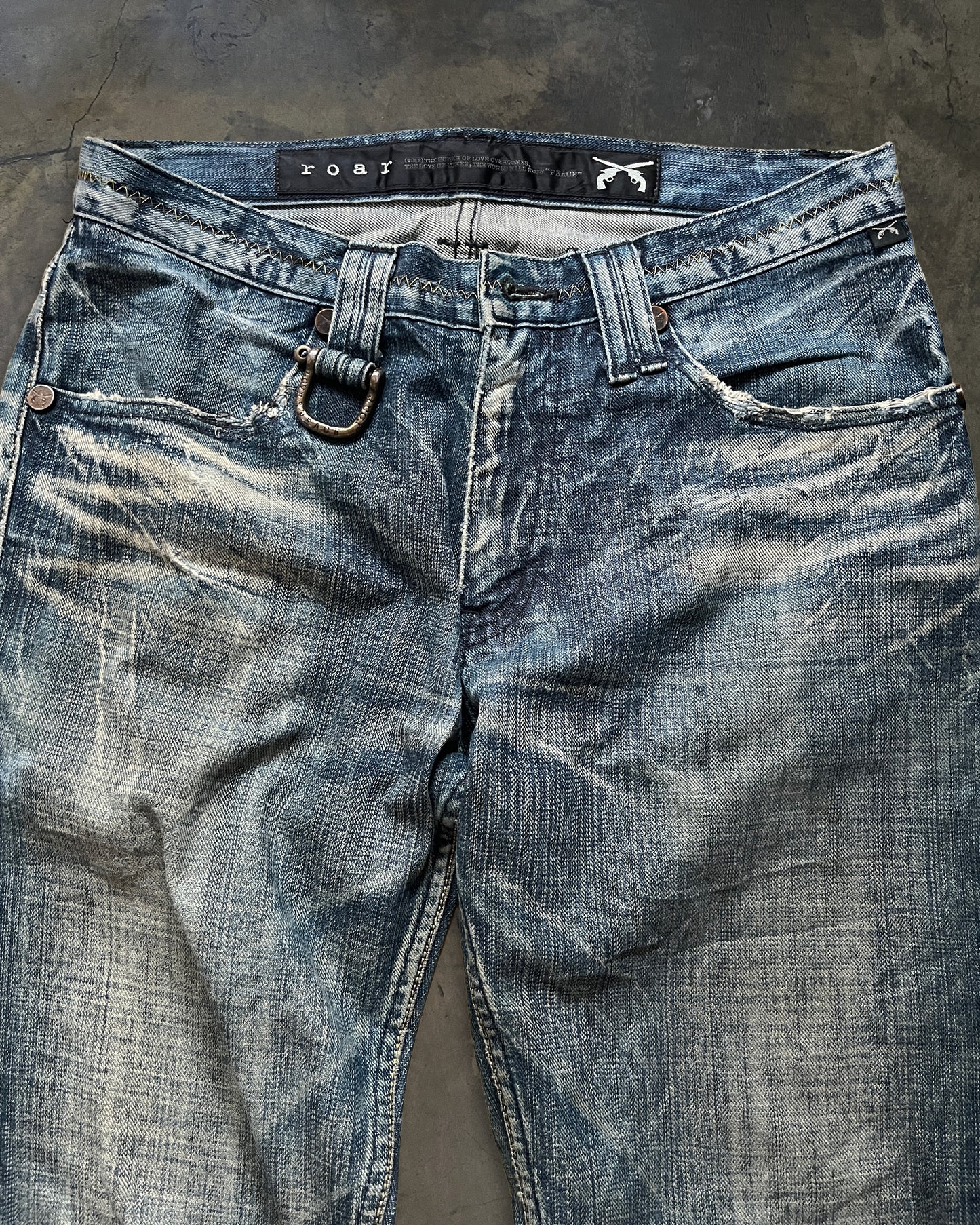 ROAR BOOT CUT WASHED DENIM