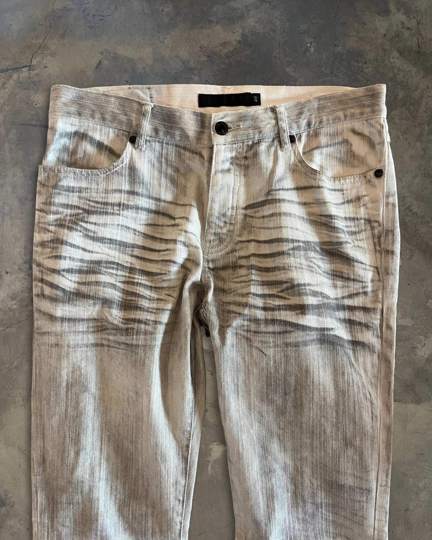 FUGA WHITE CLAW MARK DENIM