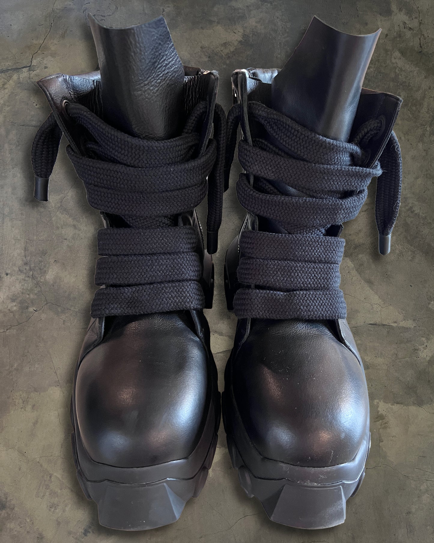 RICK OWENS SS2024 "LIDO" BOZO TRACTORS BOOTS