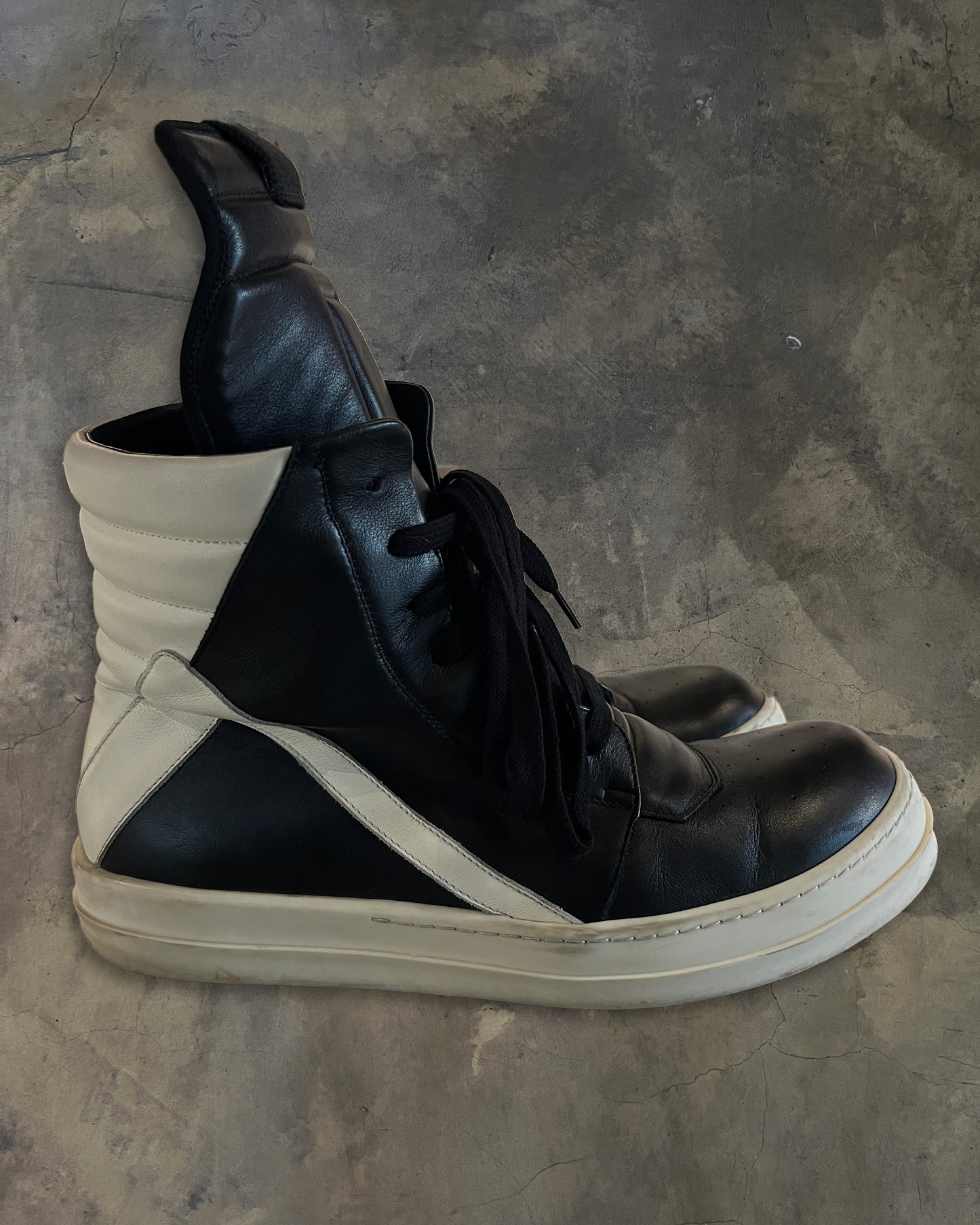 RICK OWENS HIGH TONGUE GEOBASKET 45.5