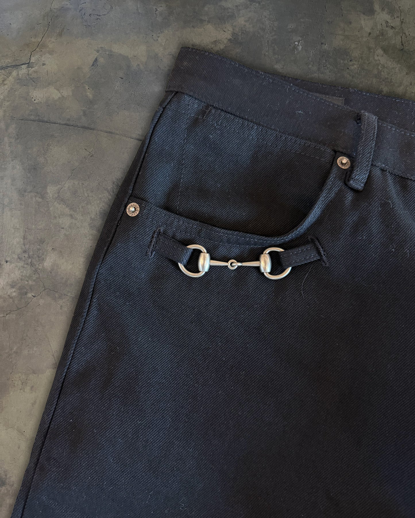 GUCCI AW2025 HORSE BIT EMBELLISHED BLACK DENIM