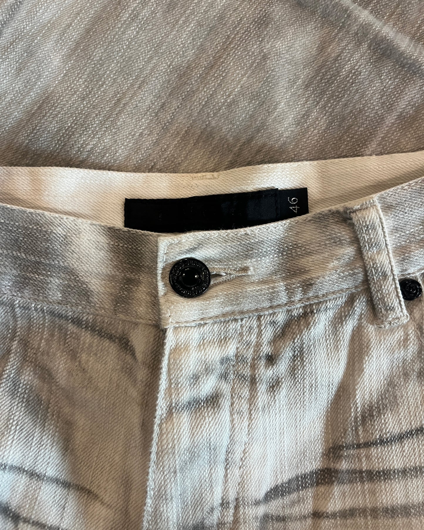 FUGA WHITE CLAW MARK DENIM