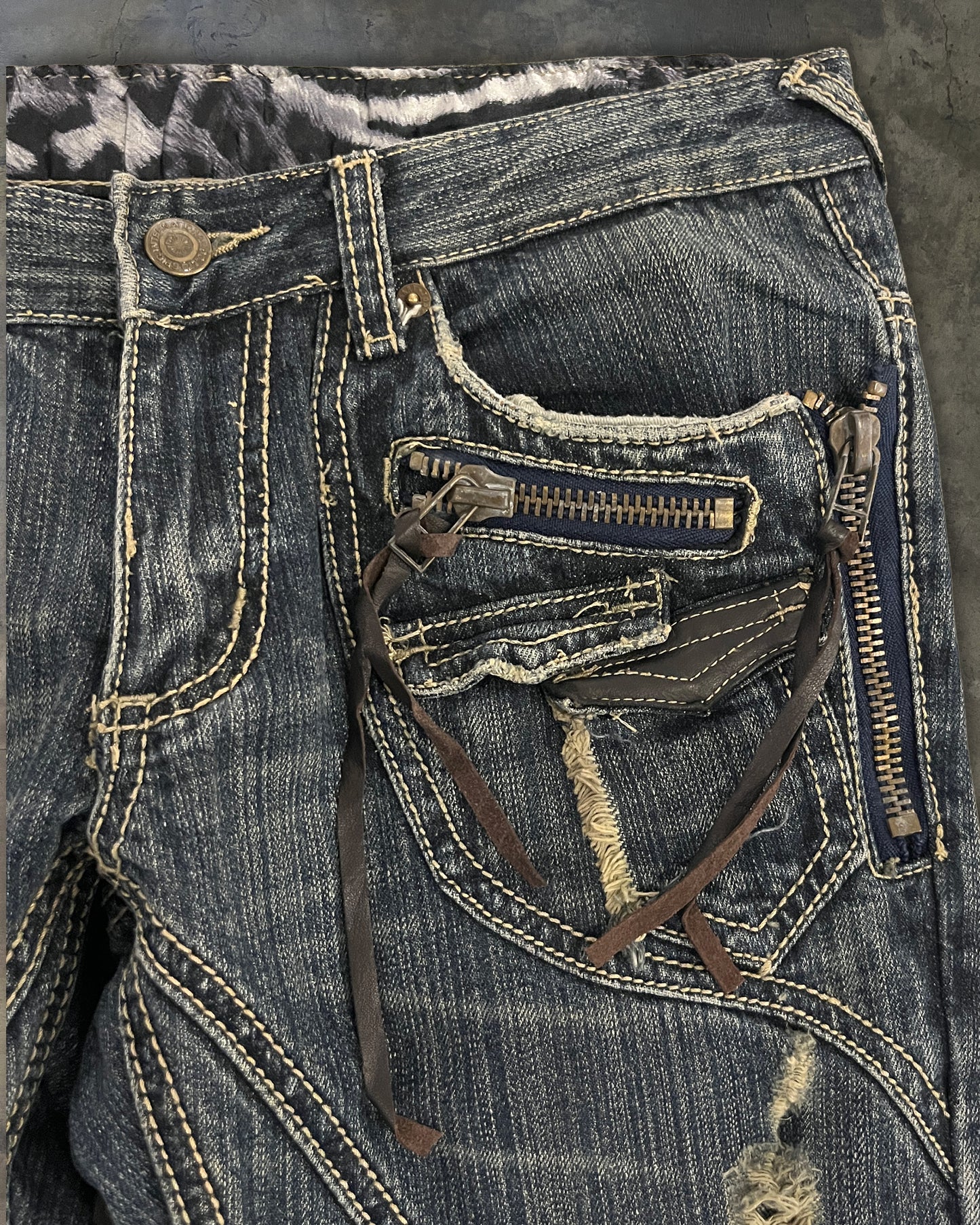 TORNADO MART FLARED ZIP DENIM