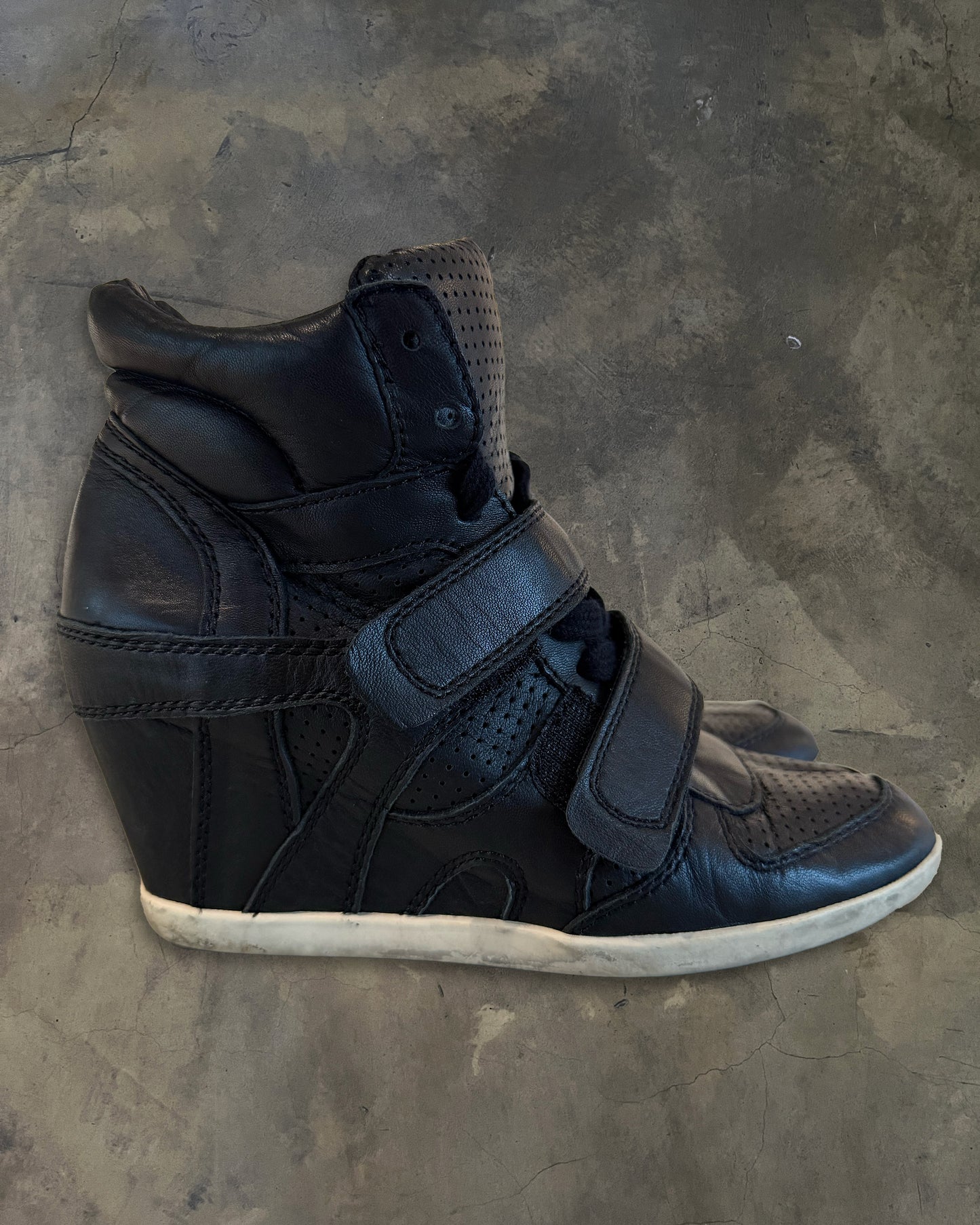 ASH BLACK WEDGE