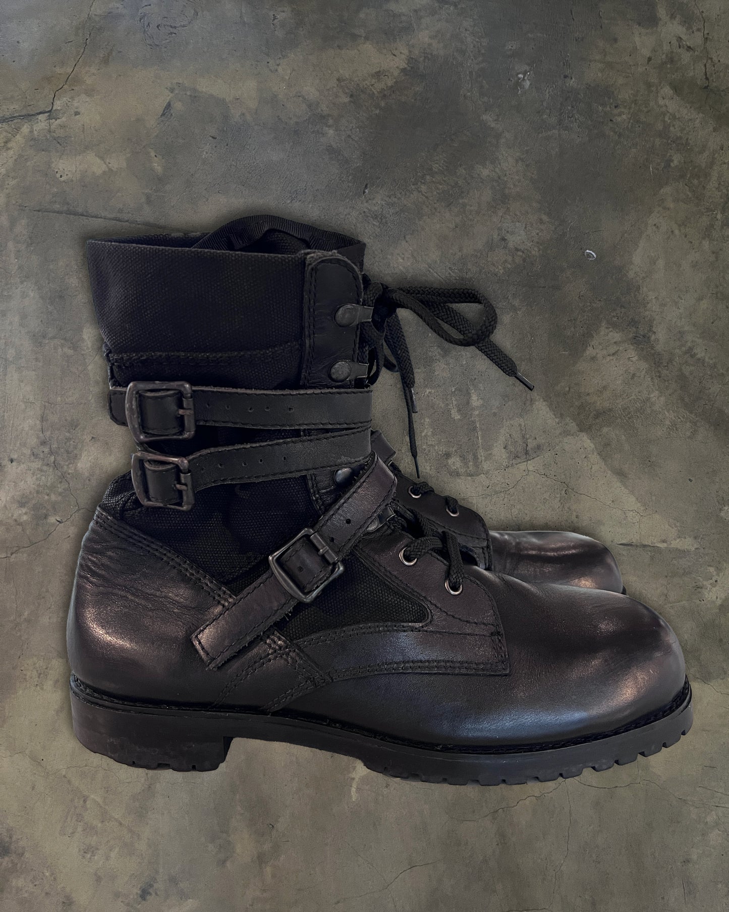 NUMBER NINE SS2006 "WELCOME TO THE SHADOW" COMBAT BOOTS