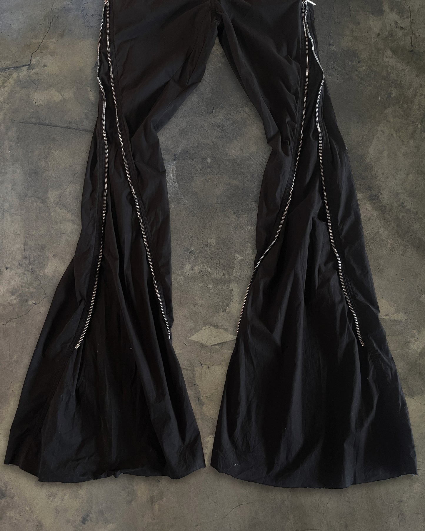 RICK OWENS SS2024 "LIDO" BOLAN BANANA CUT PANTS