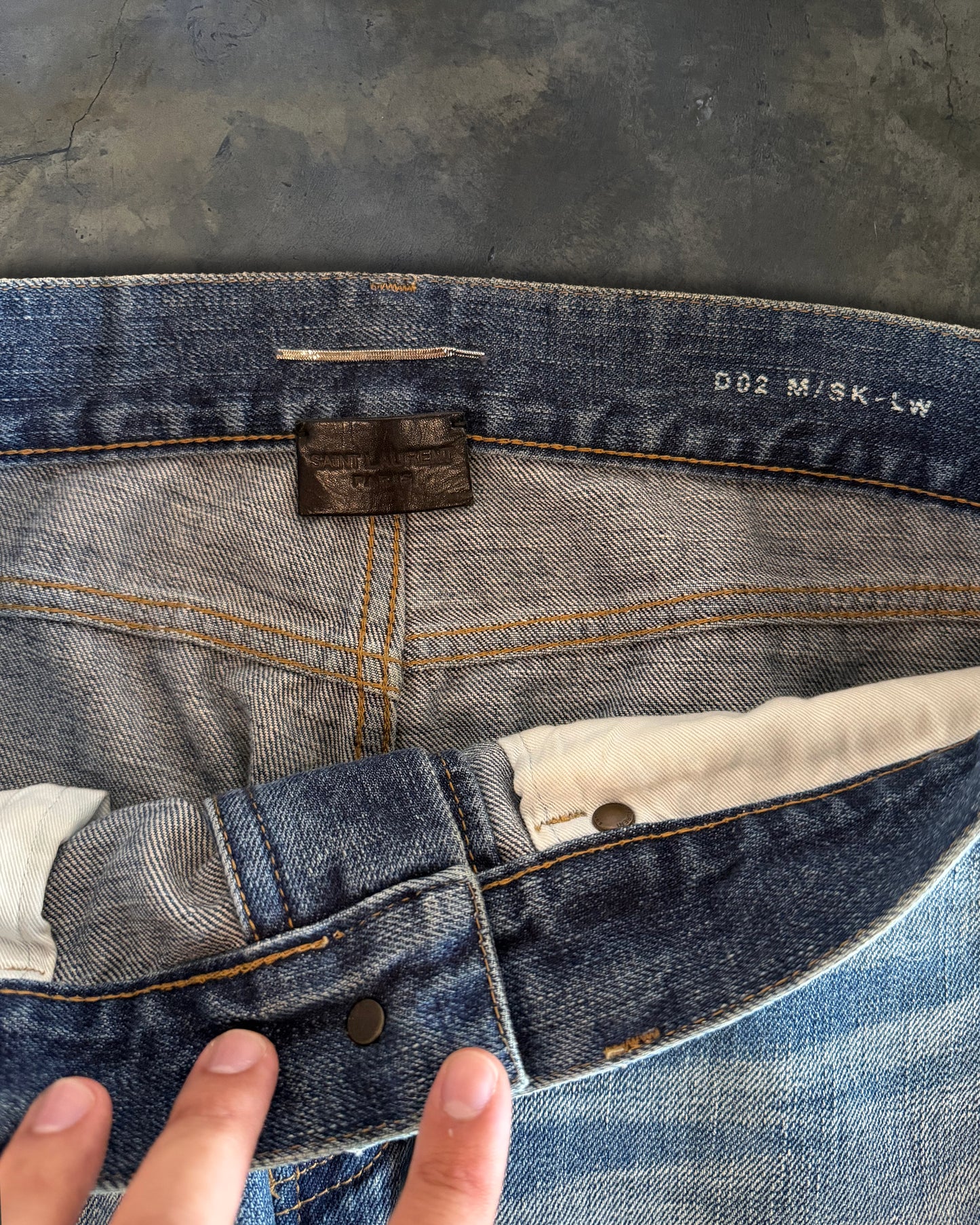 SAINT LAURENT MUDWASH D02