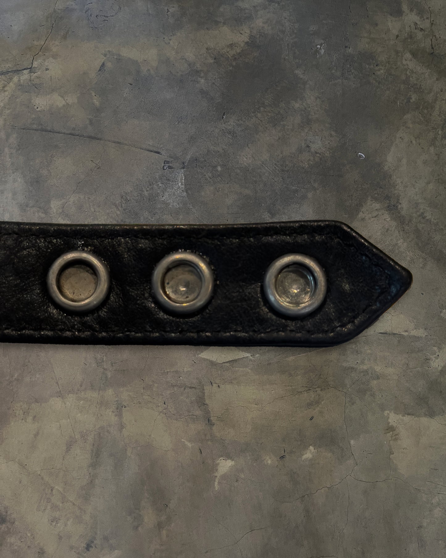 CHROME HEARTS FLEUR 3 BUTTON LEATHER BRACELET