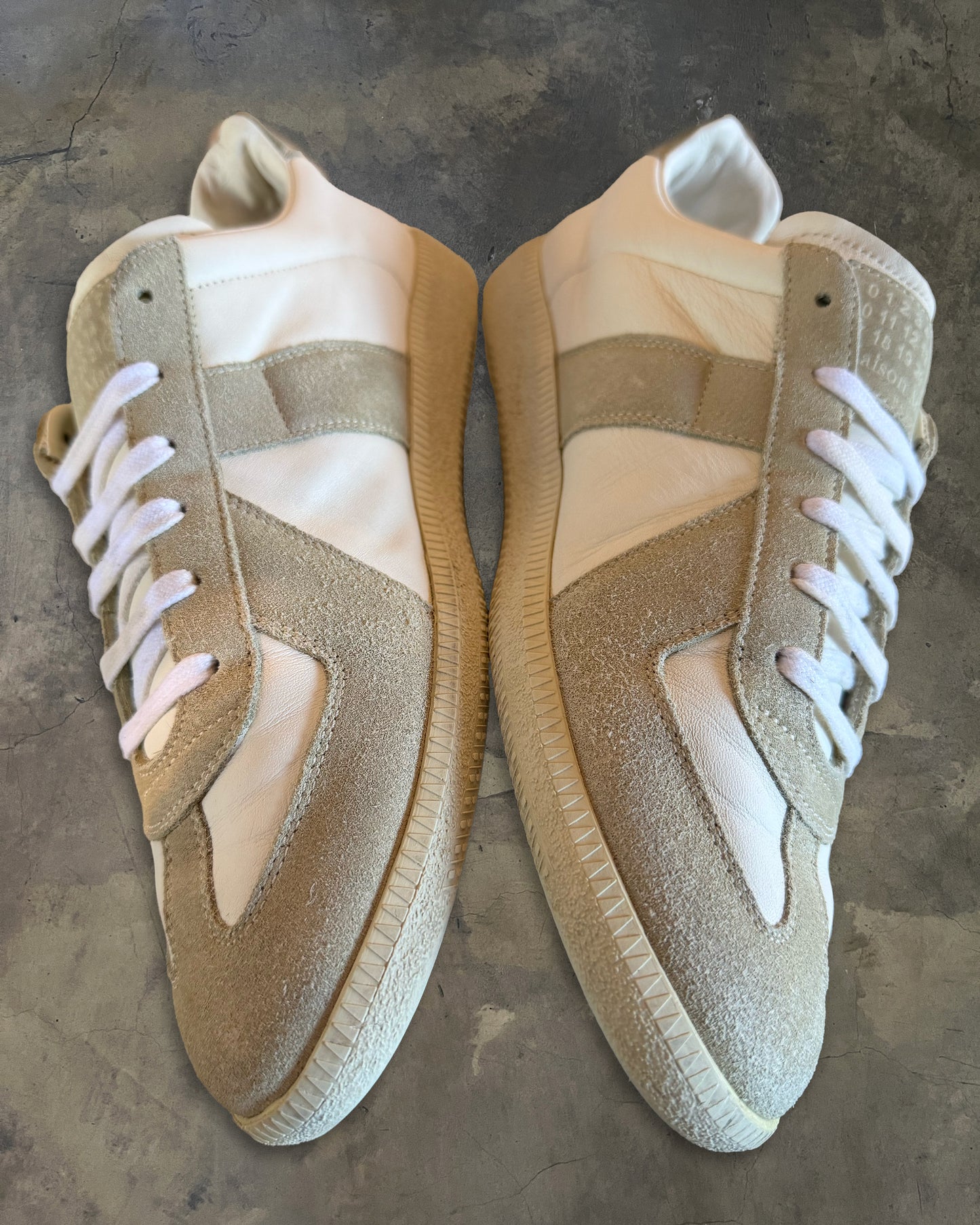 MAISON MARGIELA TRIPLE WHITE GAT 42