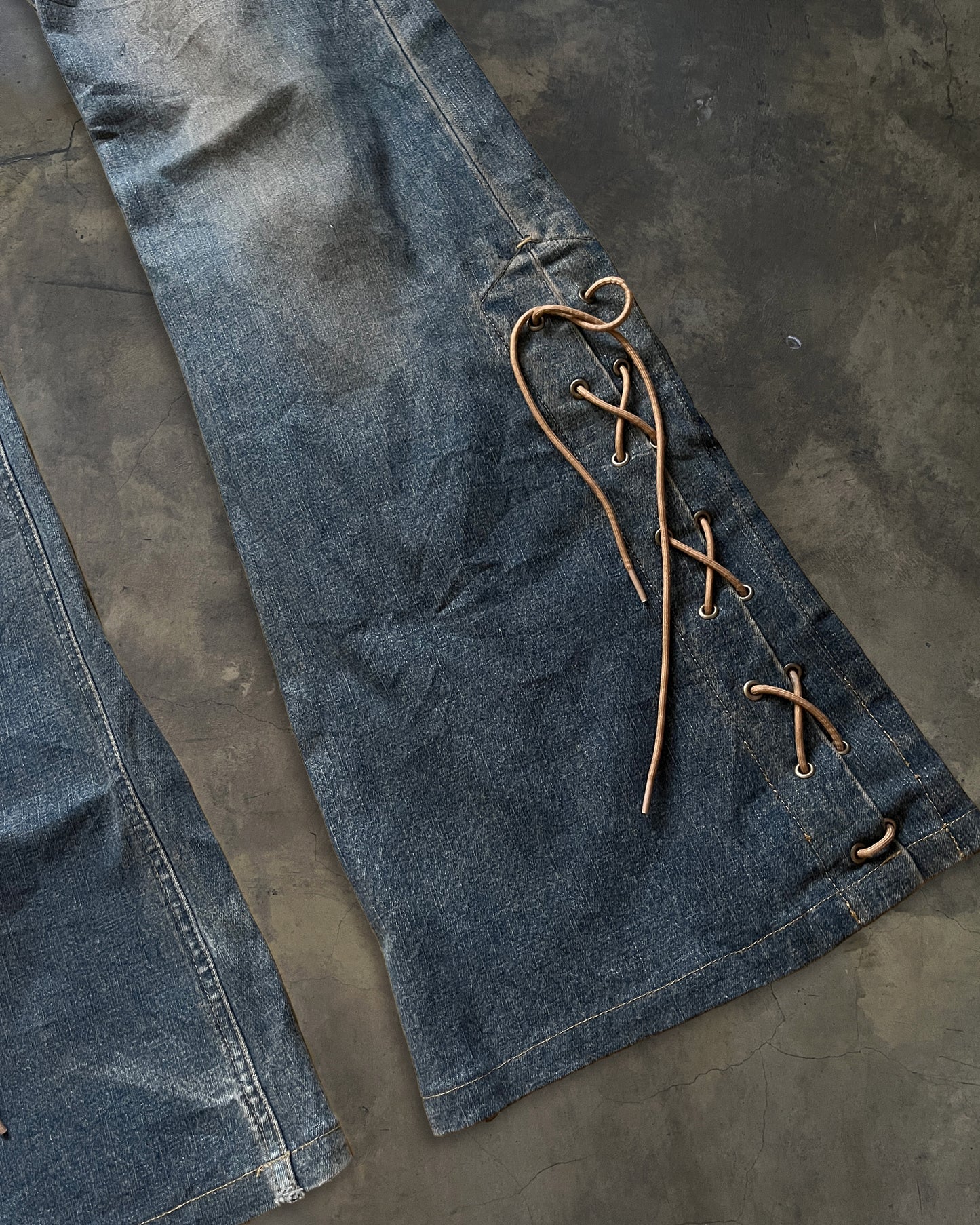 TORNADO MART LACE UP MUD WASHED DENIM