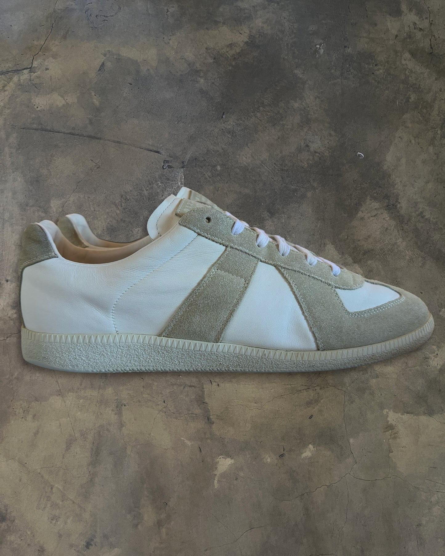 MAISON MARGIELA TRIPLE WHITE GAT 42