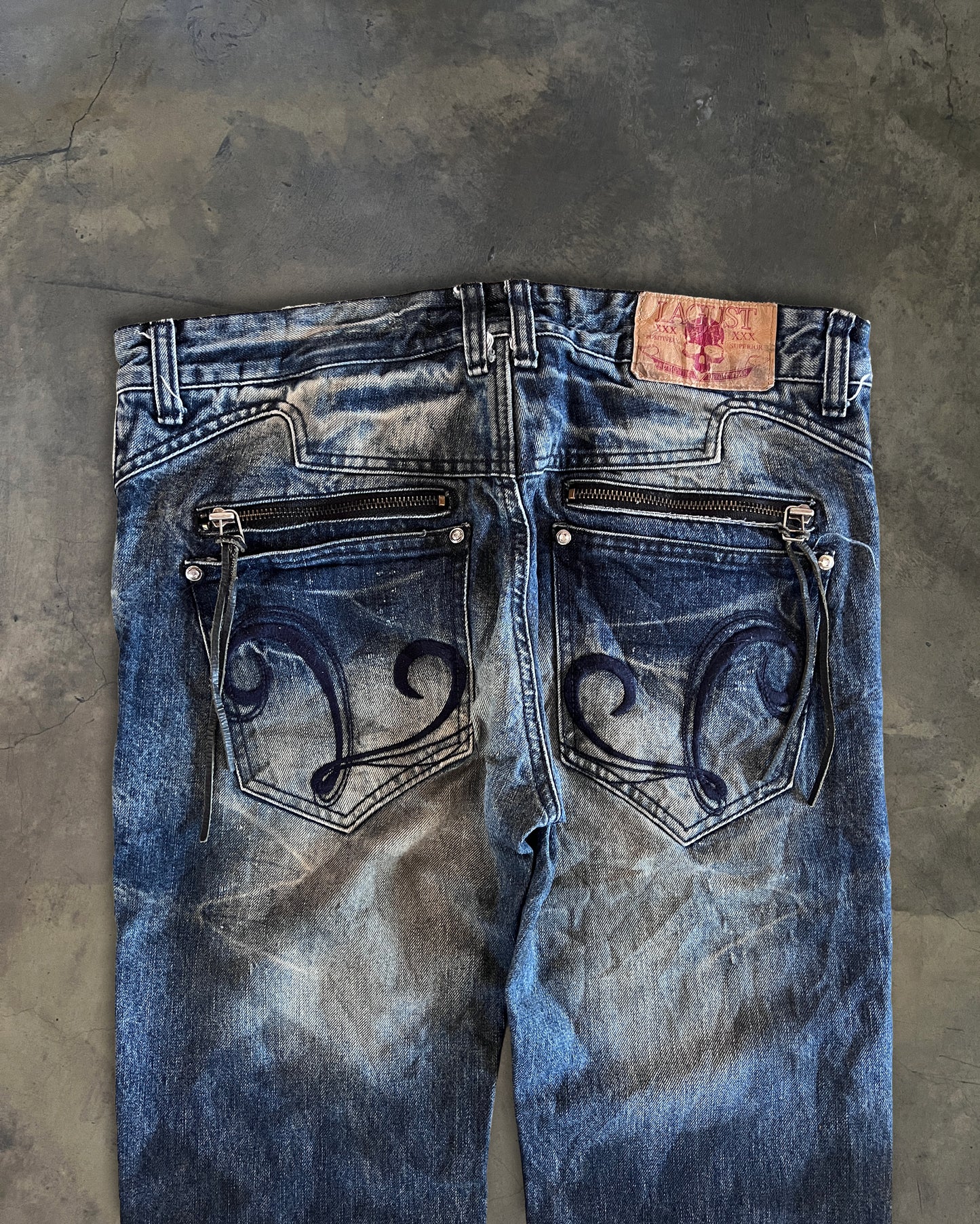 LAGUST MUD WASHED DENIM