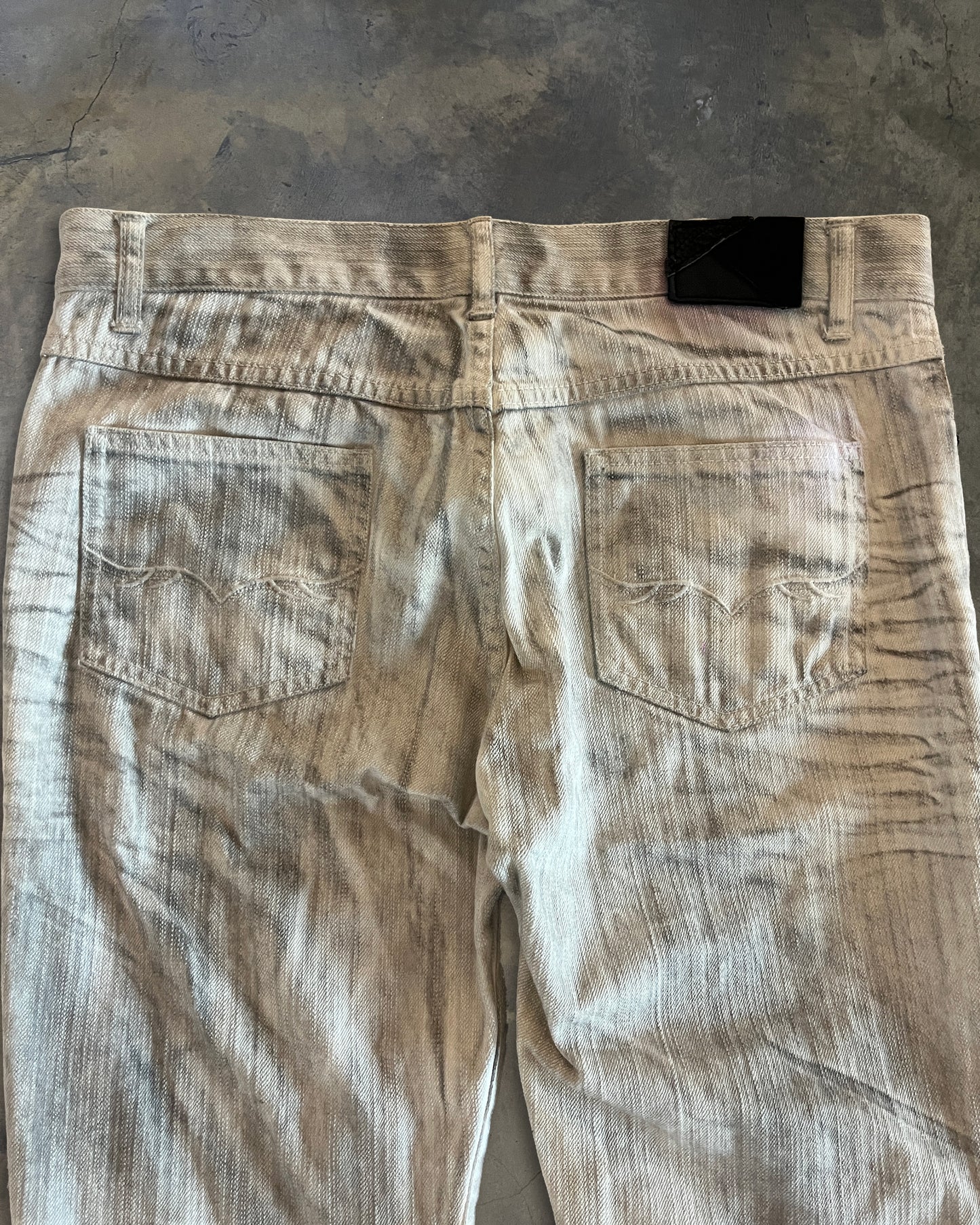 FUGA WHITE CLAW MARK DENIM