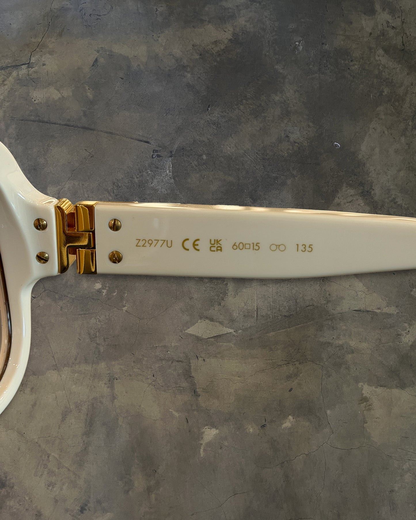 LOUIS VUITTON CREAM MILLIONAIRE 1.0