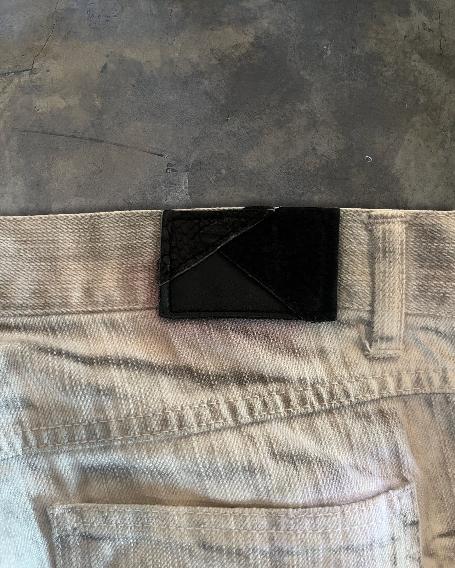 FUGA WHITE CLAW MARK DENIM