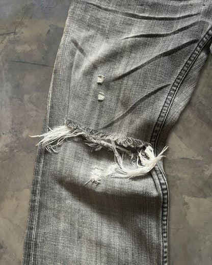 ATTACHMENT BY KAZUYUKI KUMAGAI 00S DISTRESSED DENIM