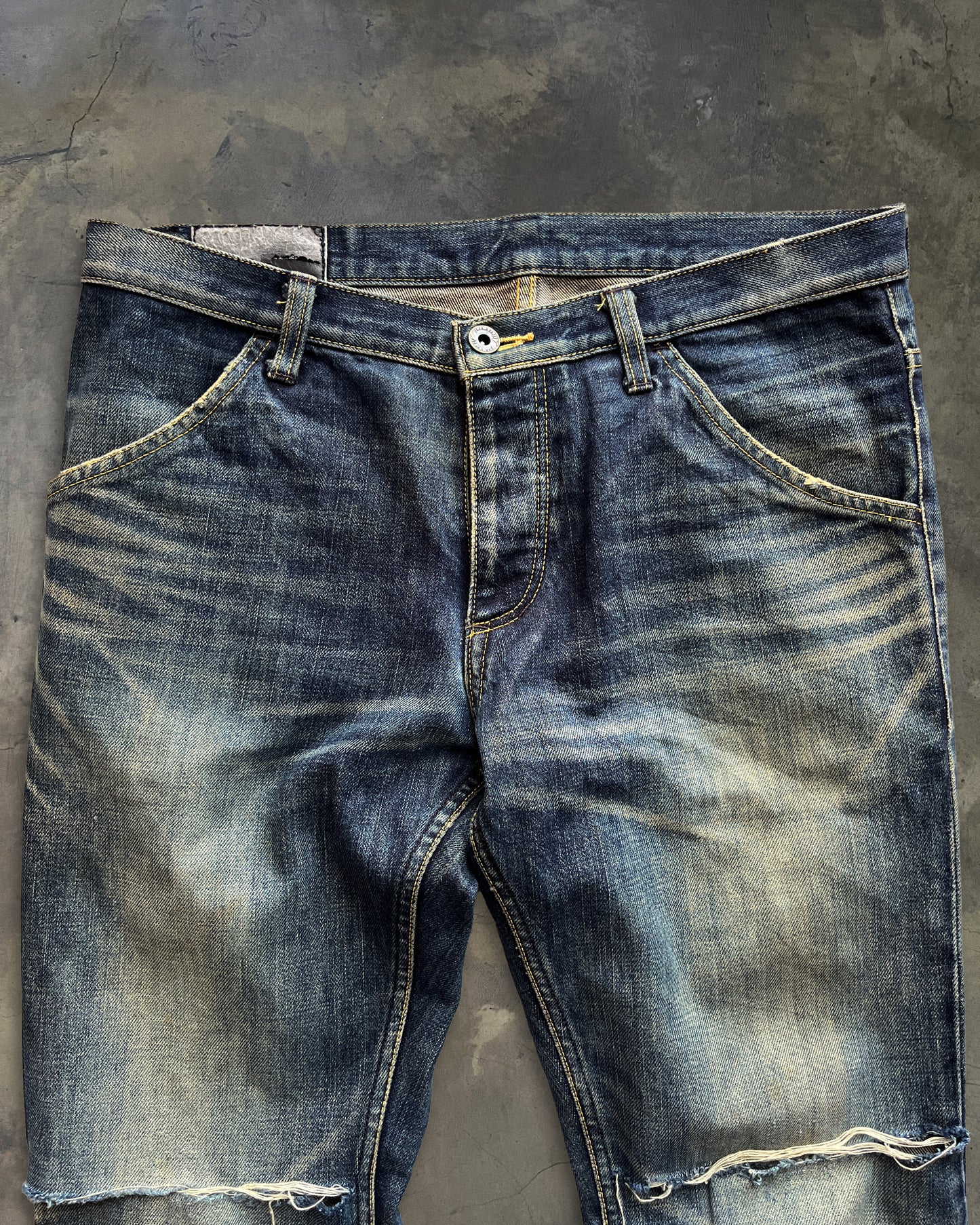 ATTACHMENT FLARED DENIM ★★★