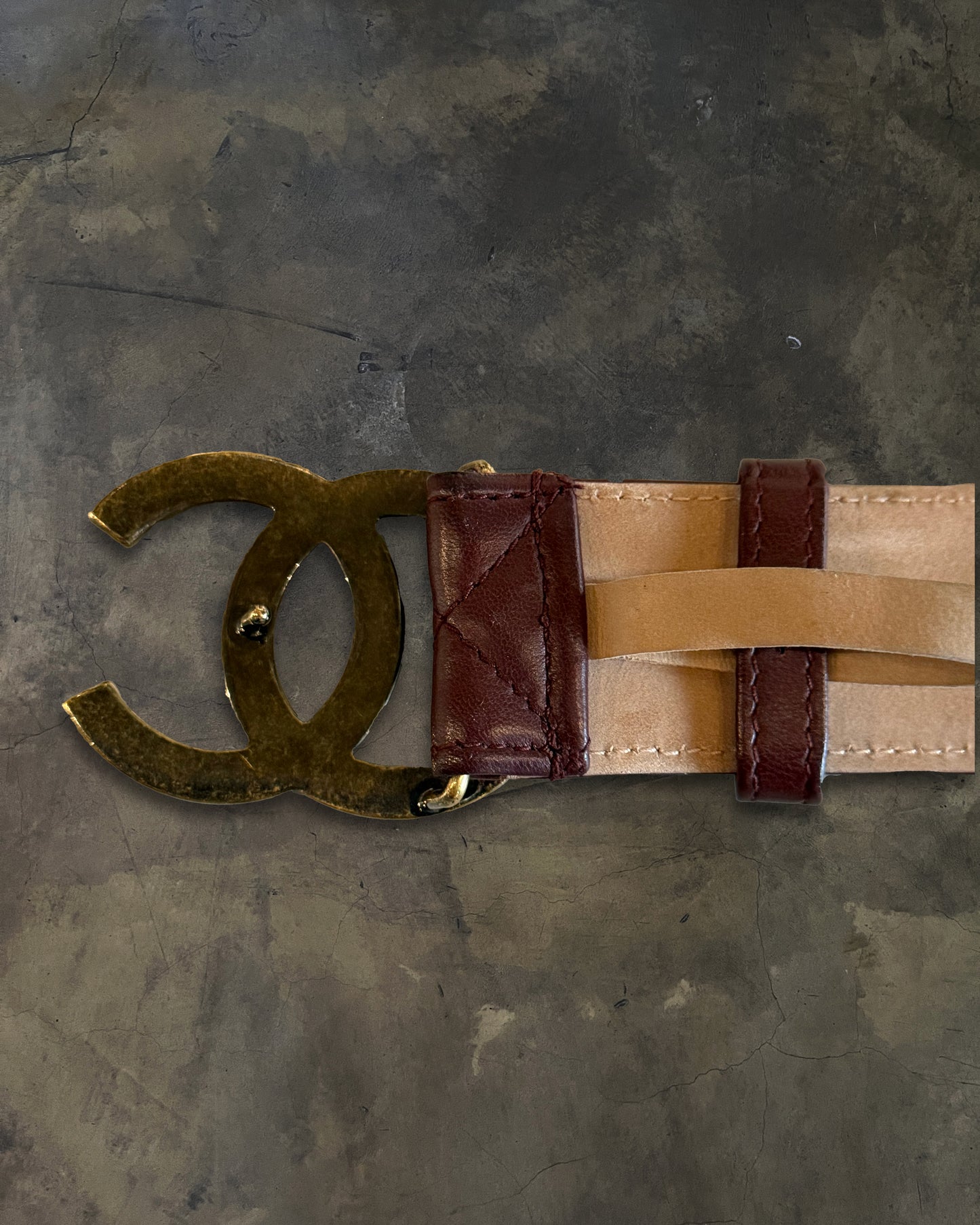 CHANEL PIG BLOOD QUILTED CC LAMBSKIN BELT