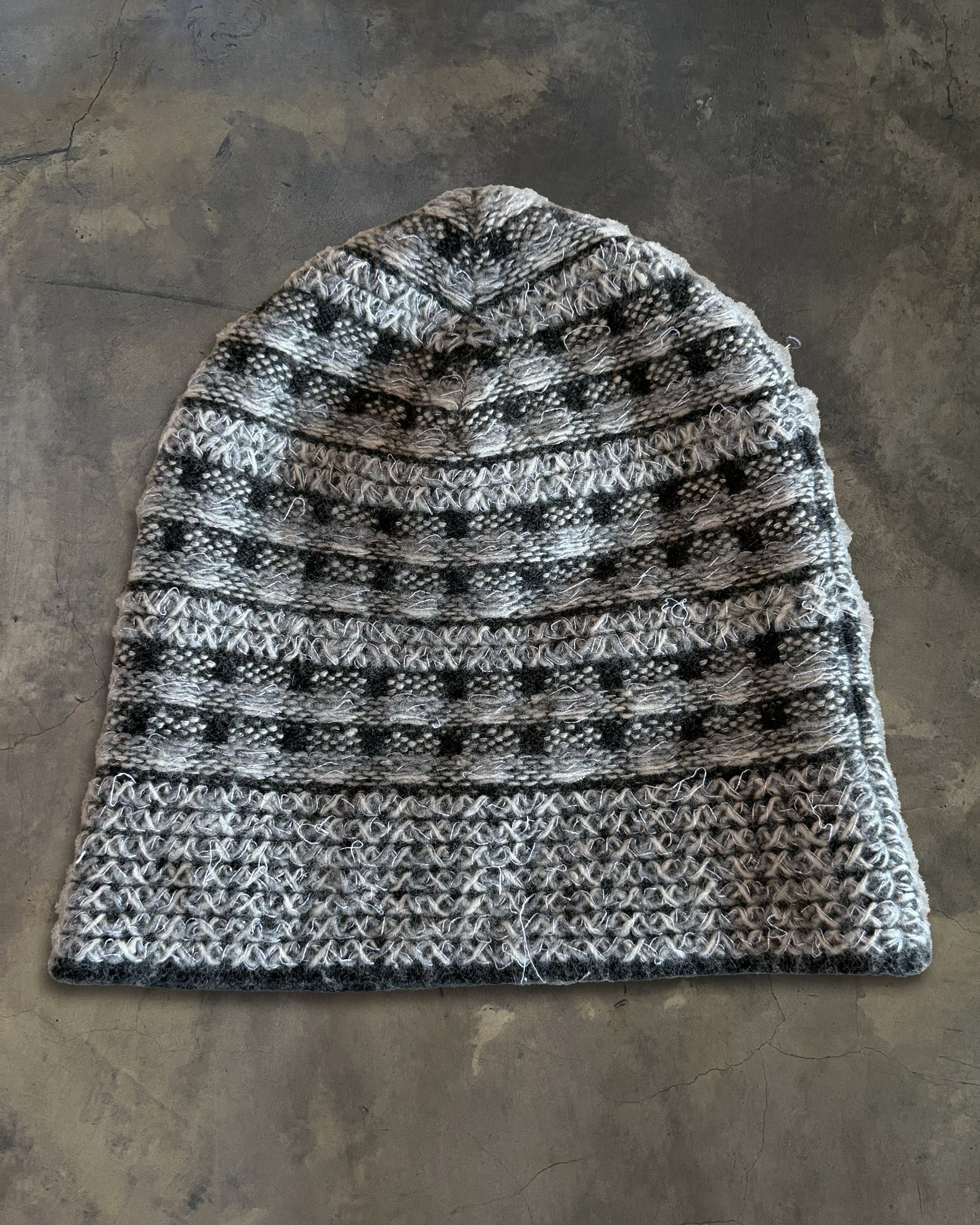 CHANEL 2016 CASHMERE CC BEANIE