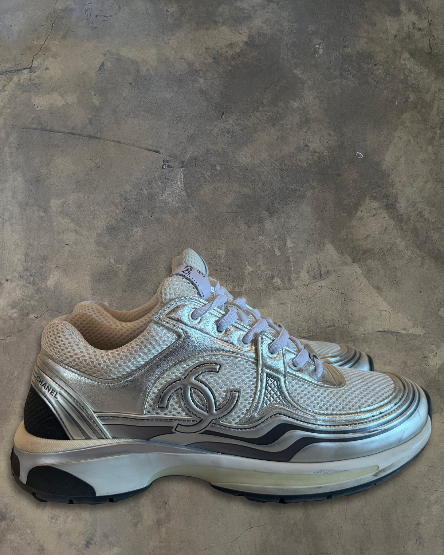 CHANEL CC LOGO METALLIC SNEAKERS