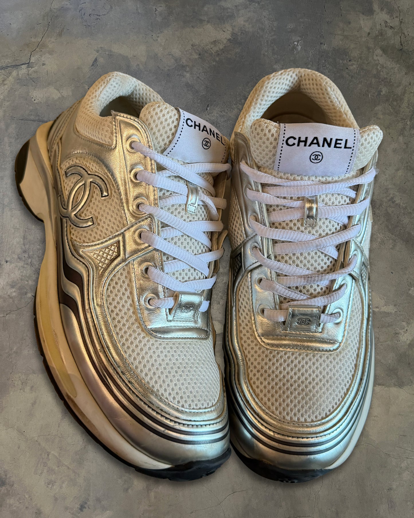 CHANEL CC LOGO METALLIC SNEAKERS