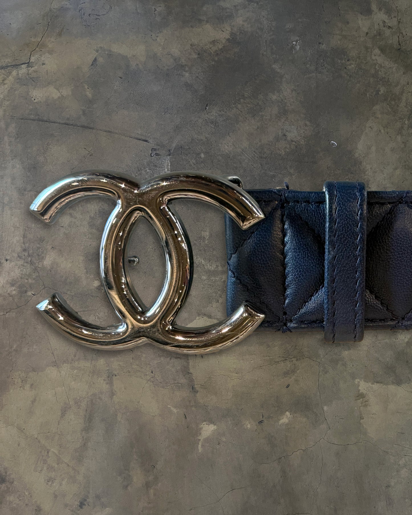 CHANEL NAVY LAMBSKIN QUILTED CC BELT