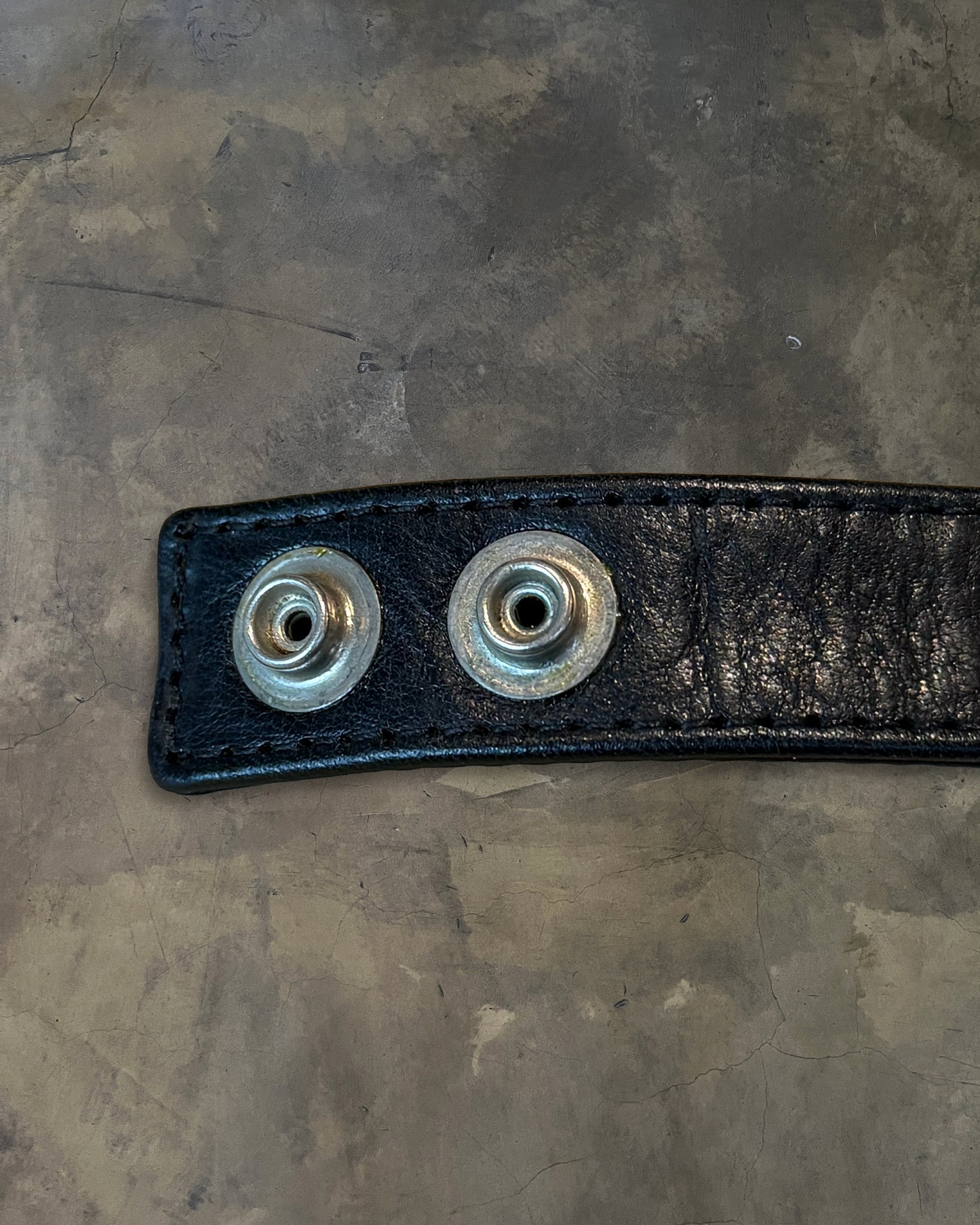 CHROME HEARTS CROSS 3 BUTTON LEATHER BRACELET