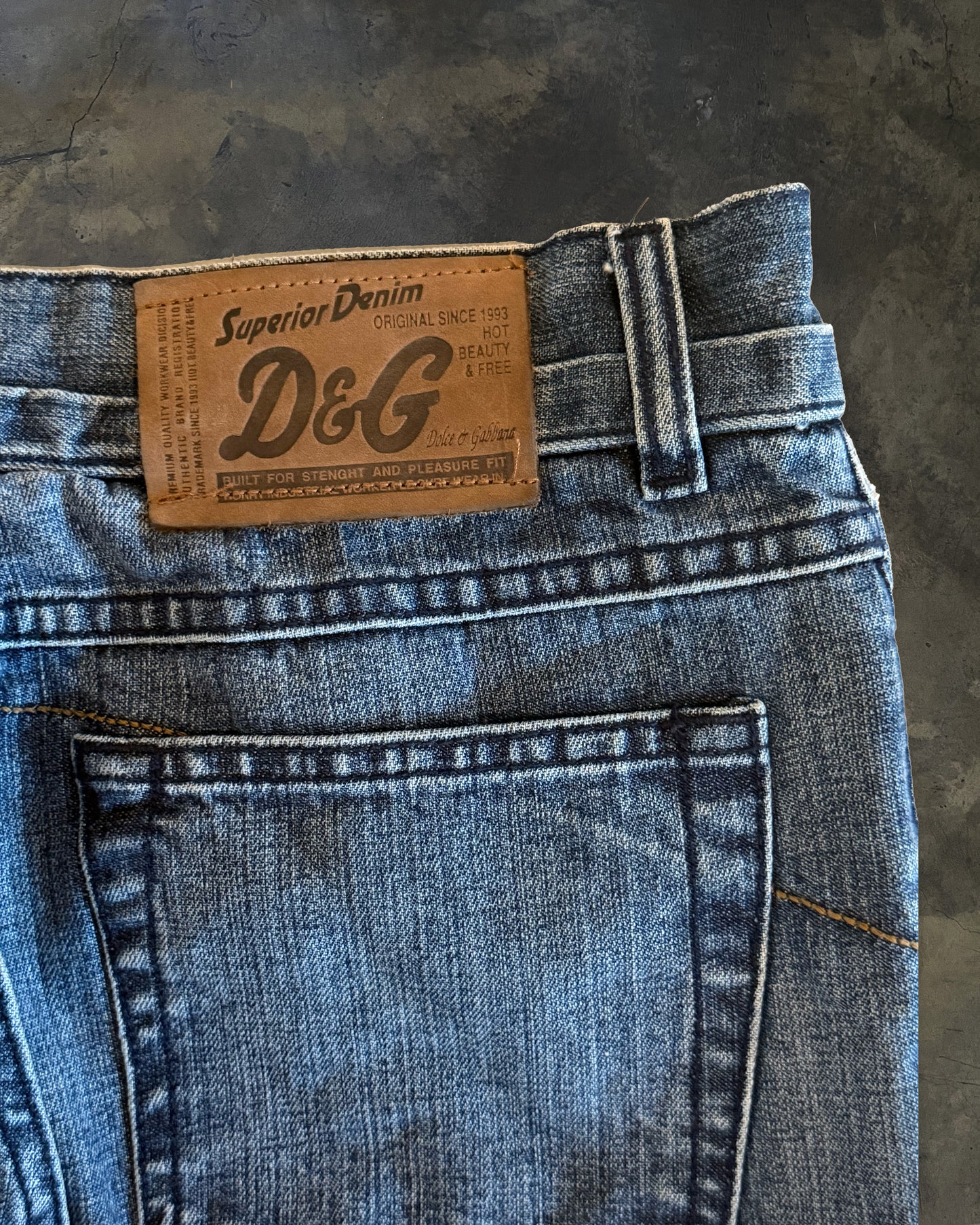 DOLCE GABBANA KNEE PATCH TWIST DENIM