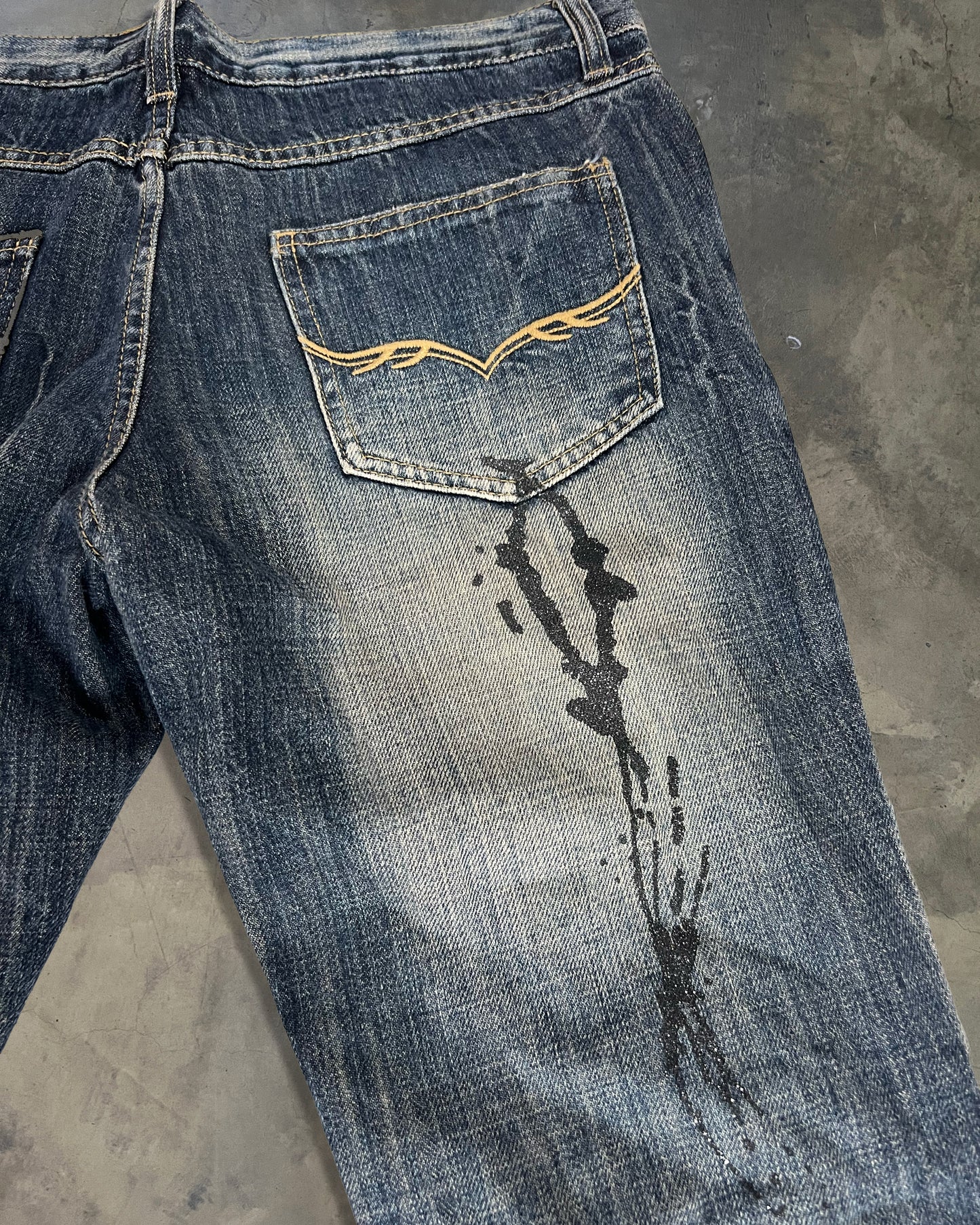 FUGA DISTRESSED BELL BOTTOM PAINT SPLATTER DENIM