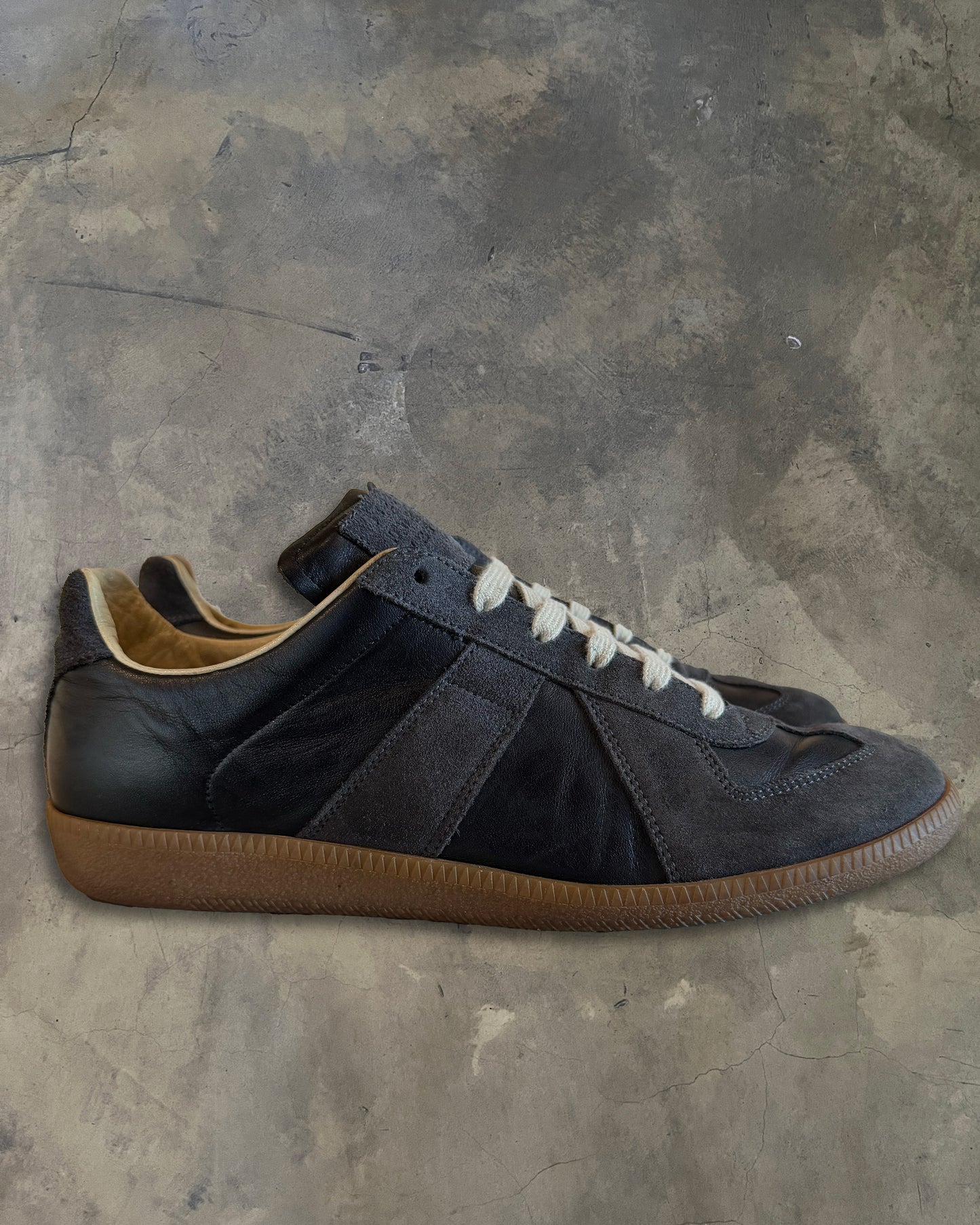 MAISON MARGIELA GAT 41 BLACK