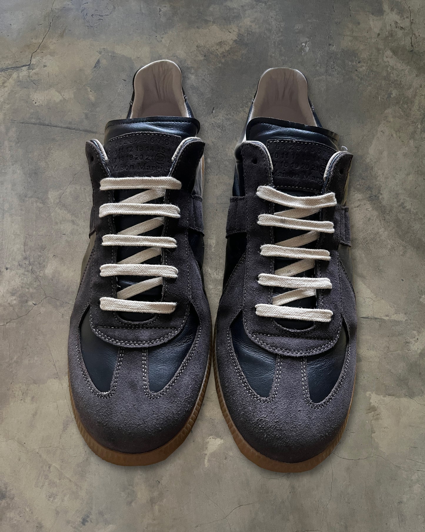 MAISON MARGIELA BLACK GAT 46