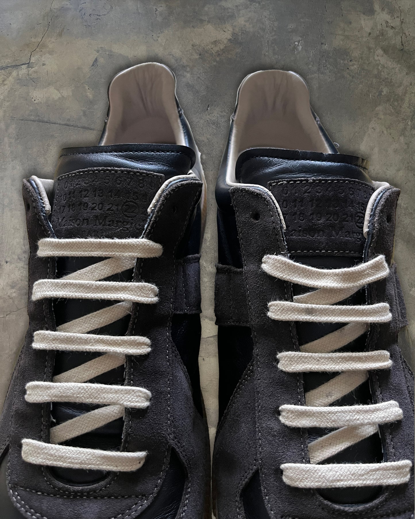 MAISON MARGIELA BLACK GAT 46