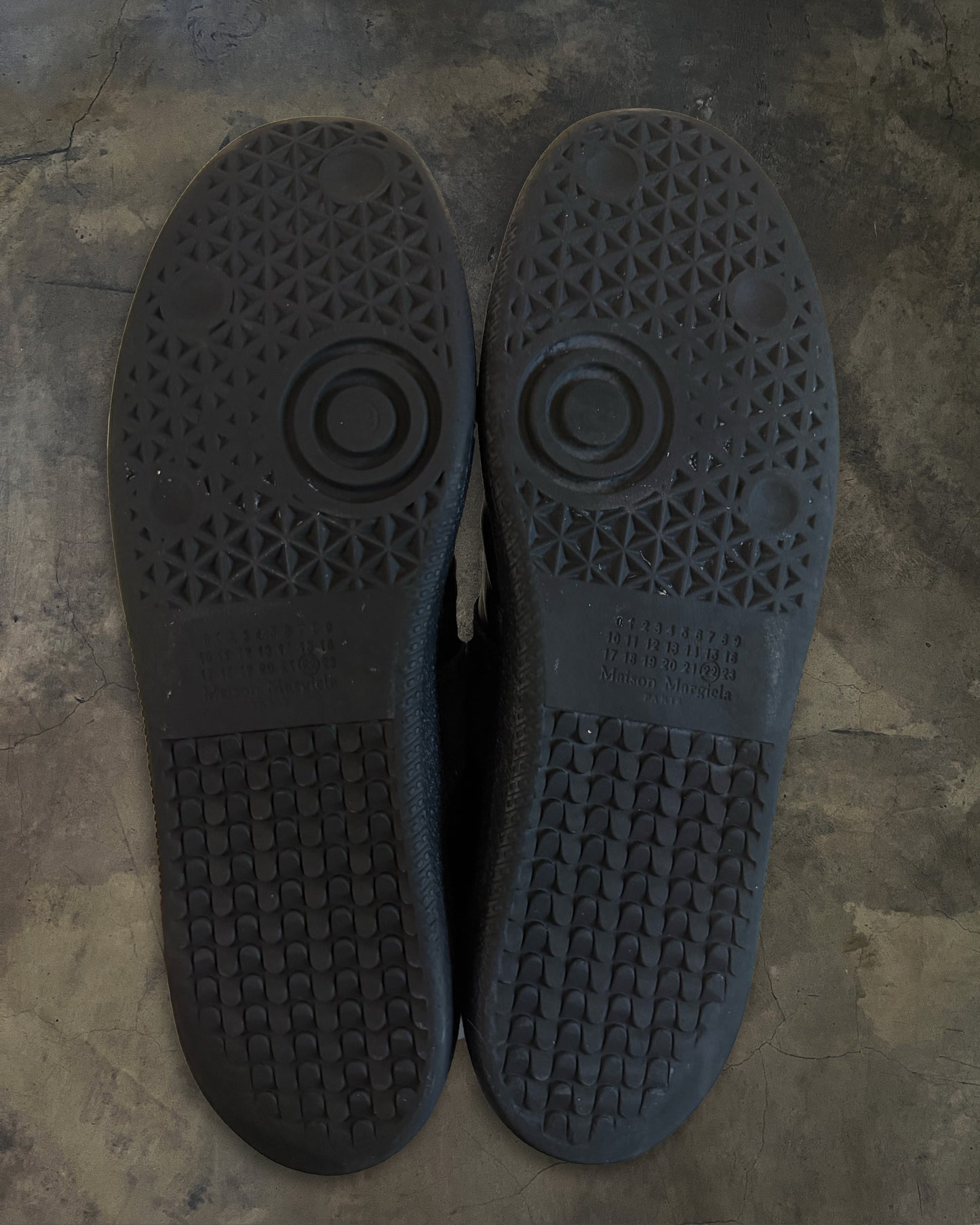 MAISON MARGIELA BLACK GAT 45