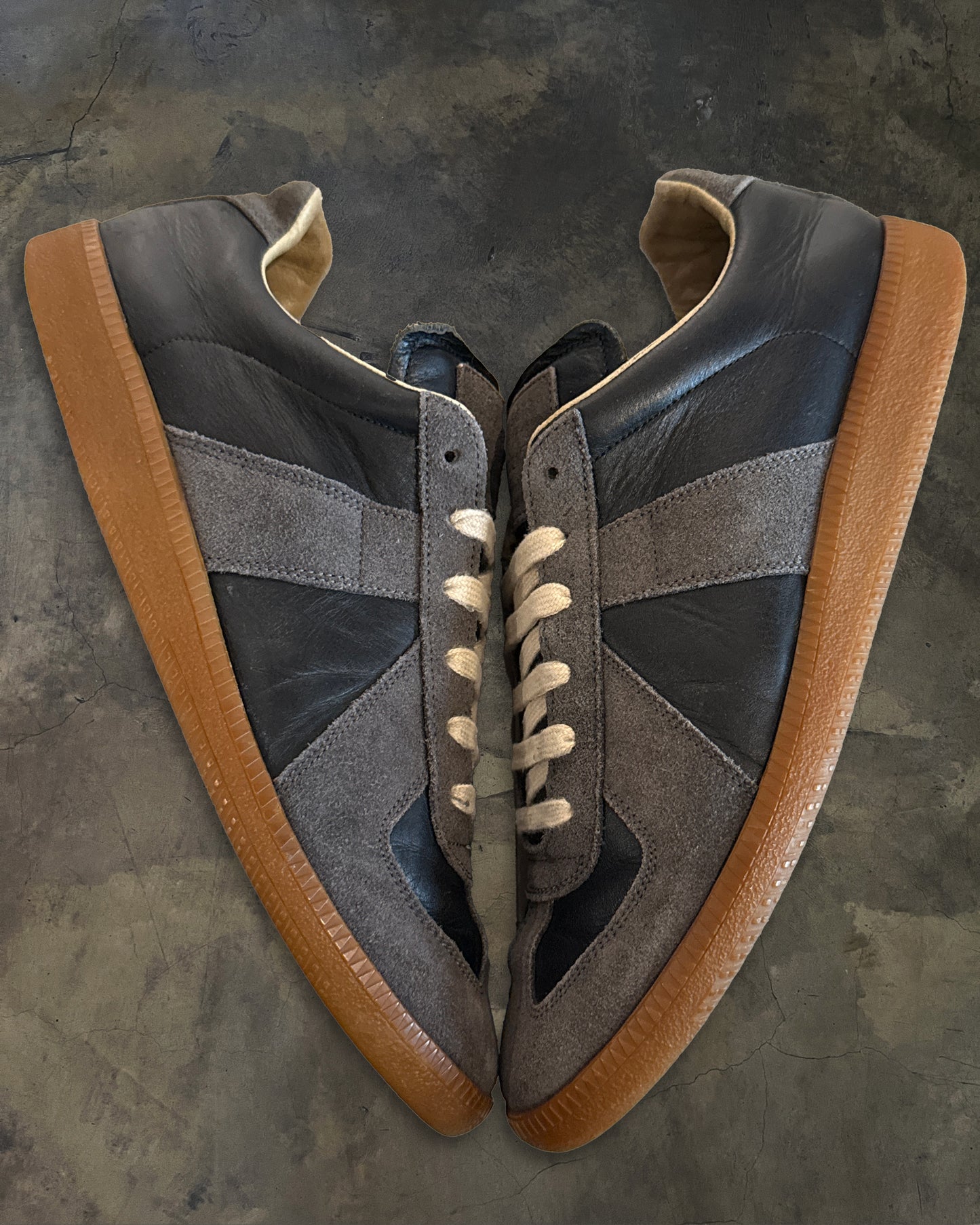 MAISON MARGIELA BLACK GATS