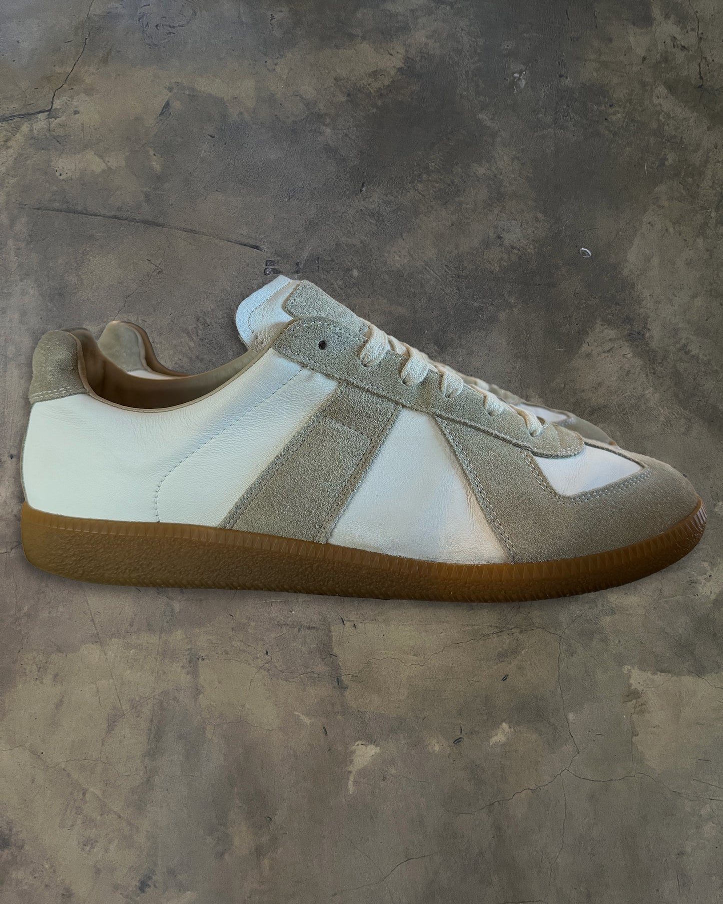 MAISON MARGIELA WHITE GAT 42