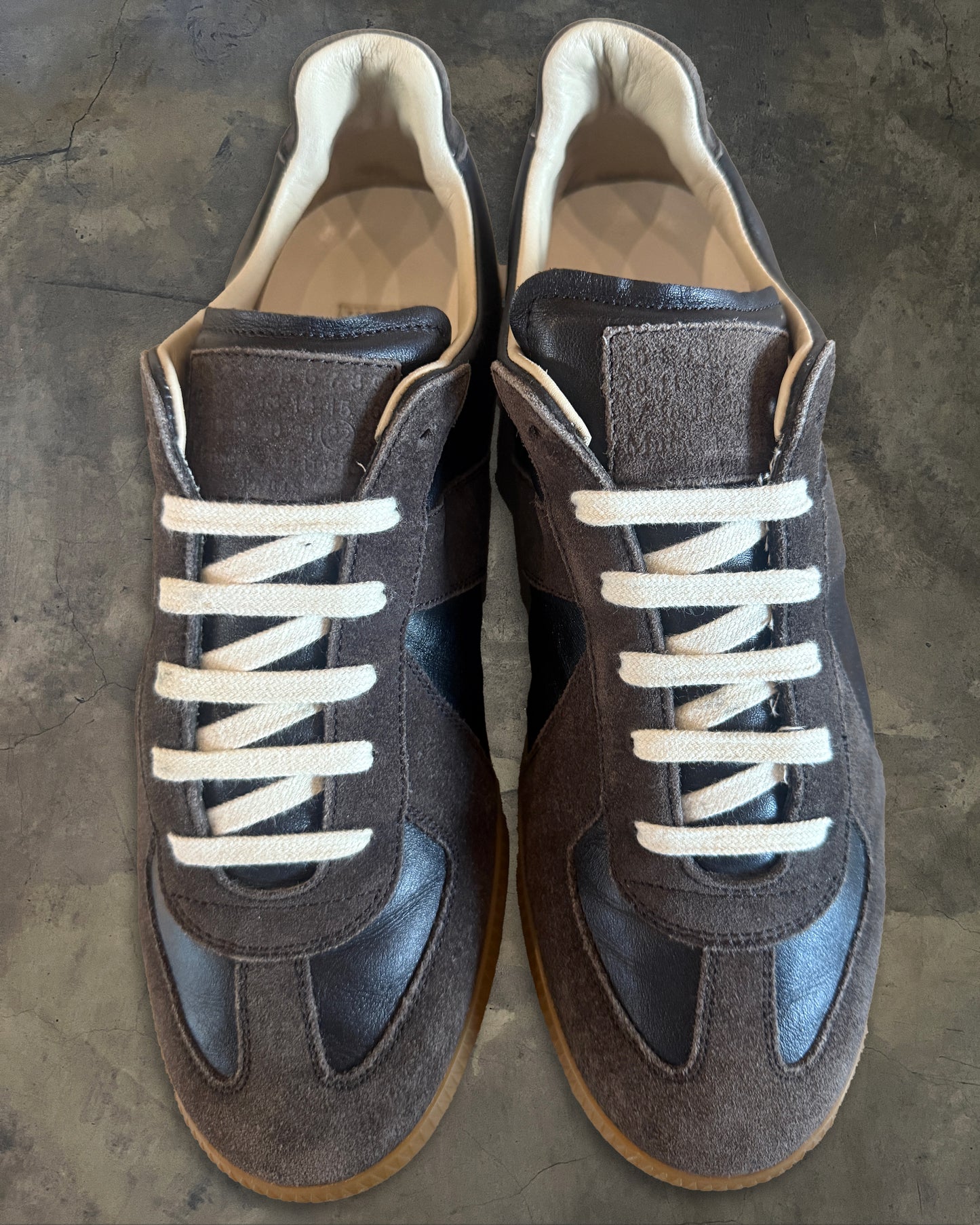 MAISON MARGIELA BLACK GAT 42