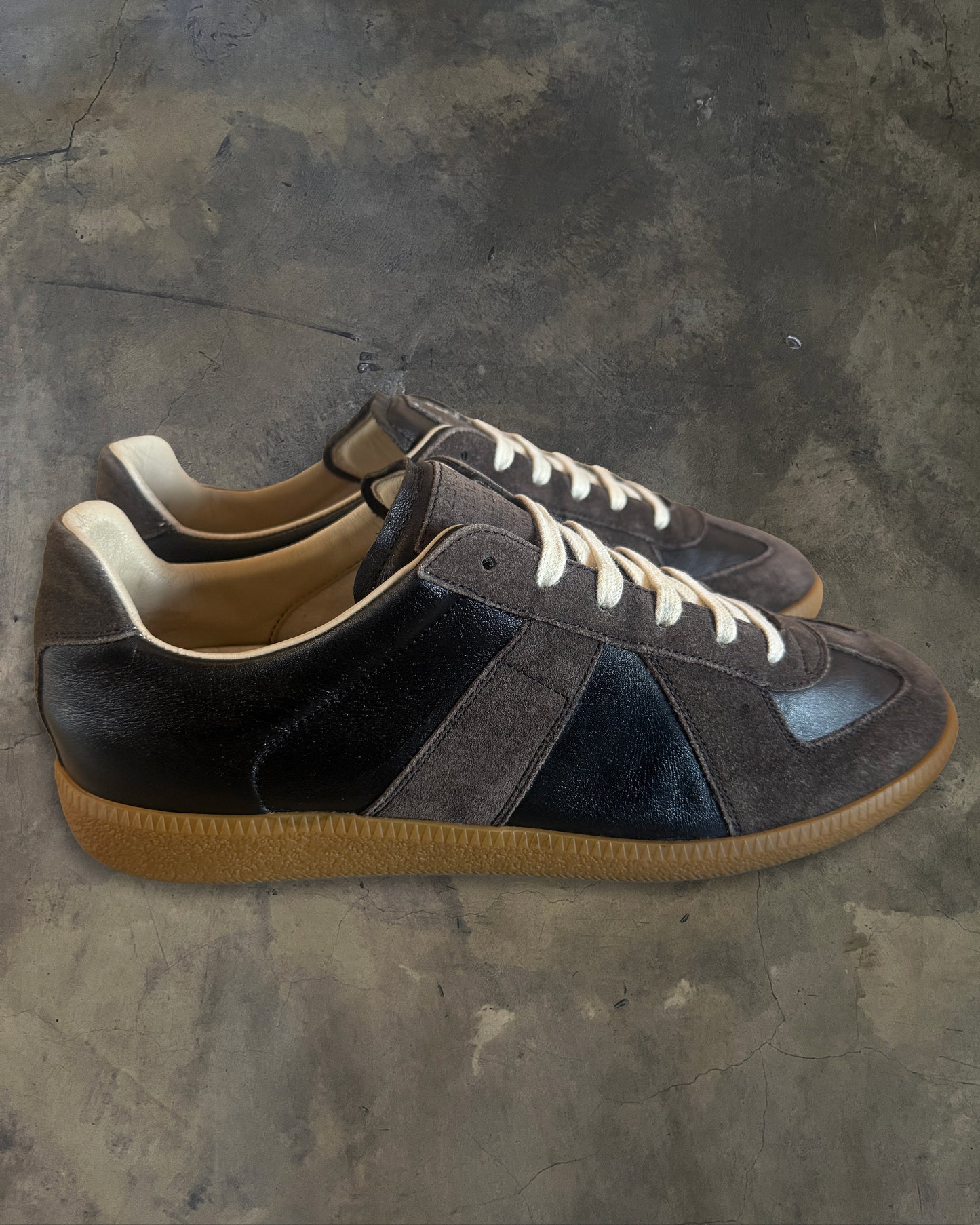 MAISON MARGIELA BLACK GAT 42