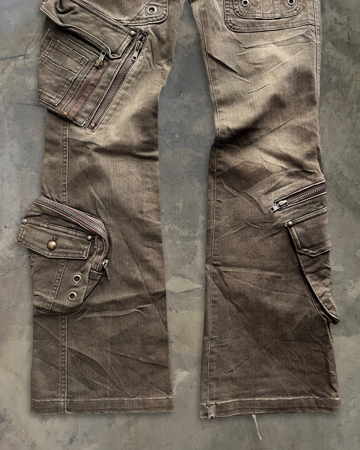 GLORY MULTI-POCKETED CARGO DENIM ★★★