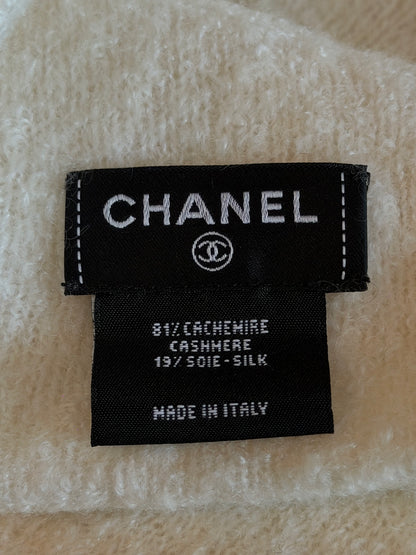 CHANEL CASHMERE CC LOGO BEANIE