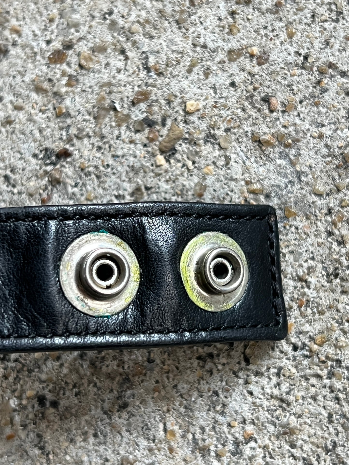 CHROME HEARTS ROLLING STONE 3 BUTTON LEATHER BRACELET