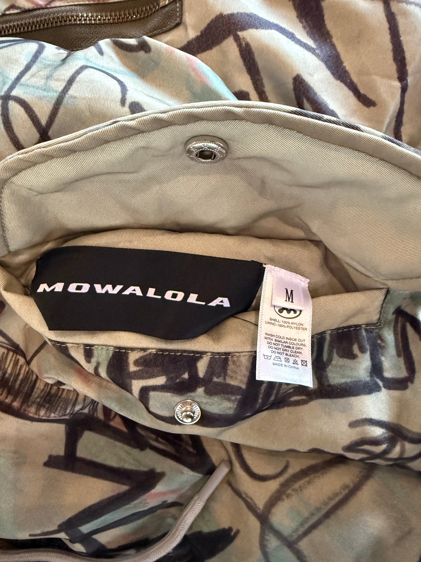 MOWALOLA GRAFFITI REVERSIBLE BOMBER M