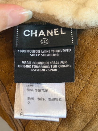 CHANEL 2023 QUILTED SUEDE SHEARLING TRAPPER HAT
