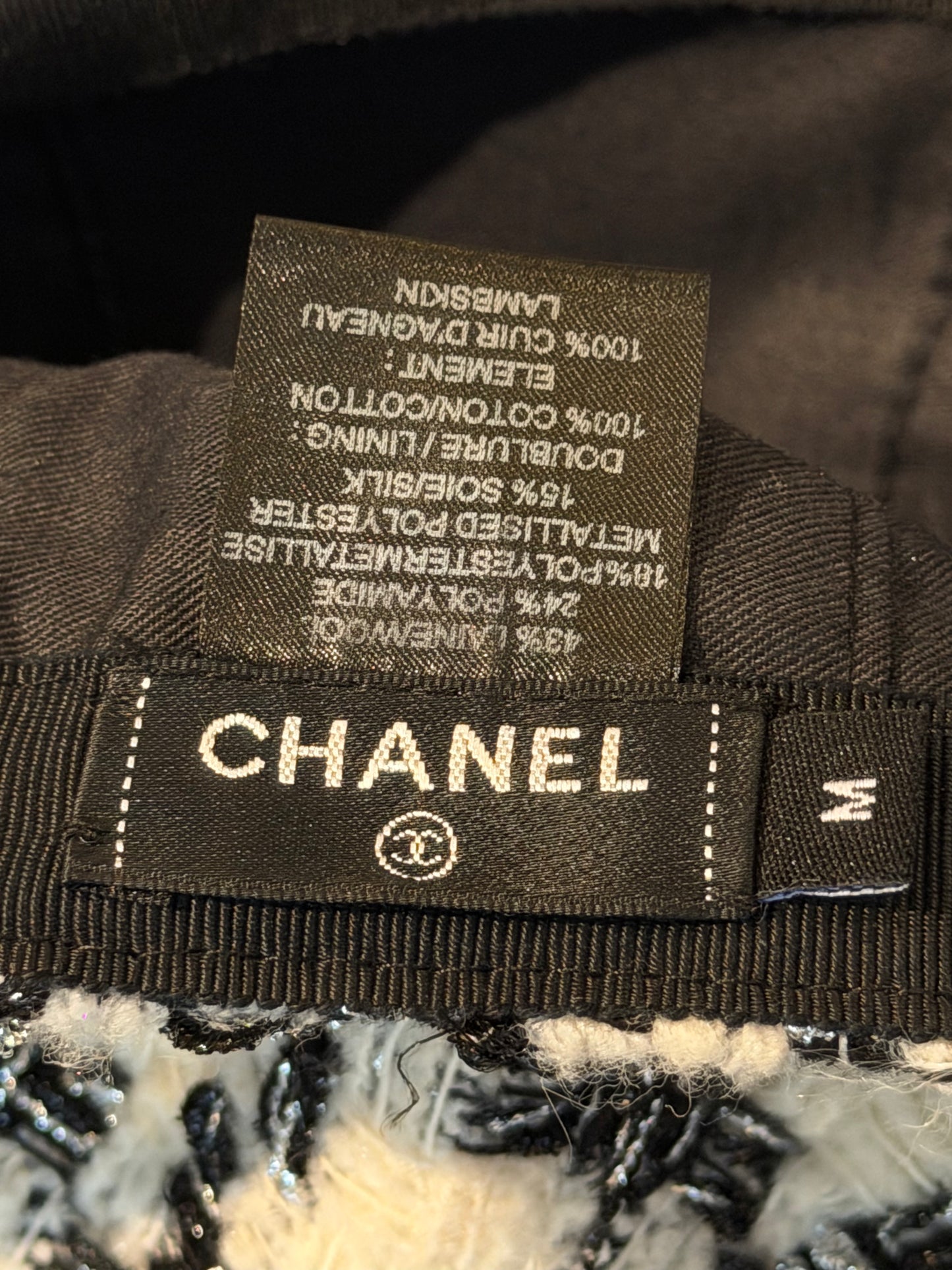 CHANEL HOUNDSTOOTH TWEED CAP
